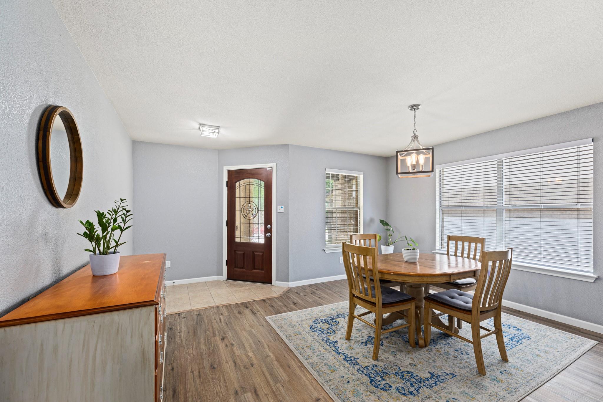 628  Quarter Ave, photo 3