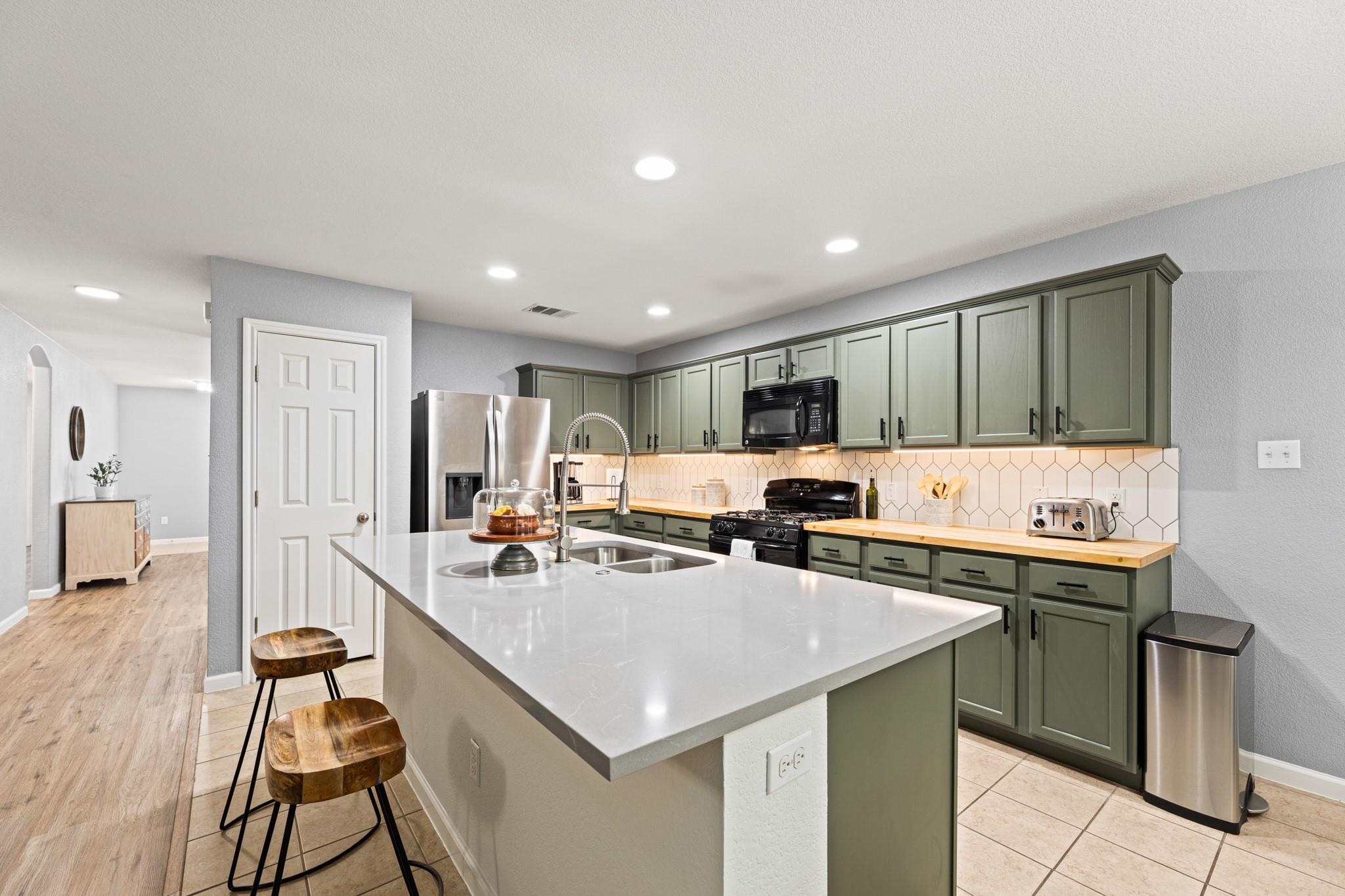 628  Quarter Ave, photo 5
