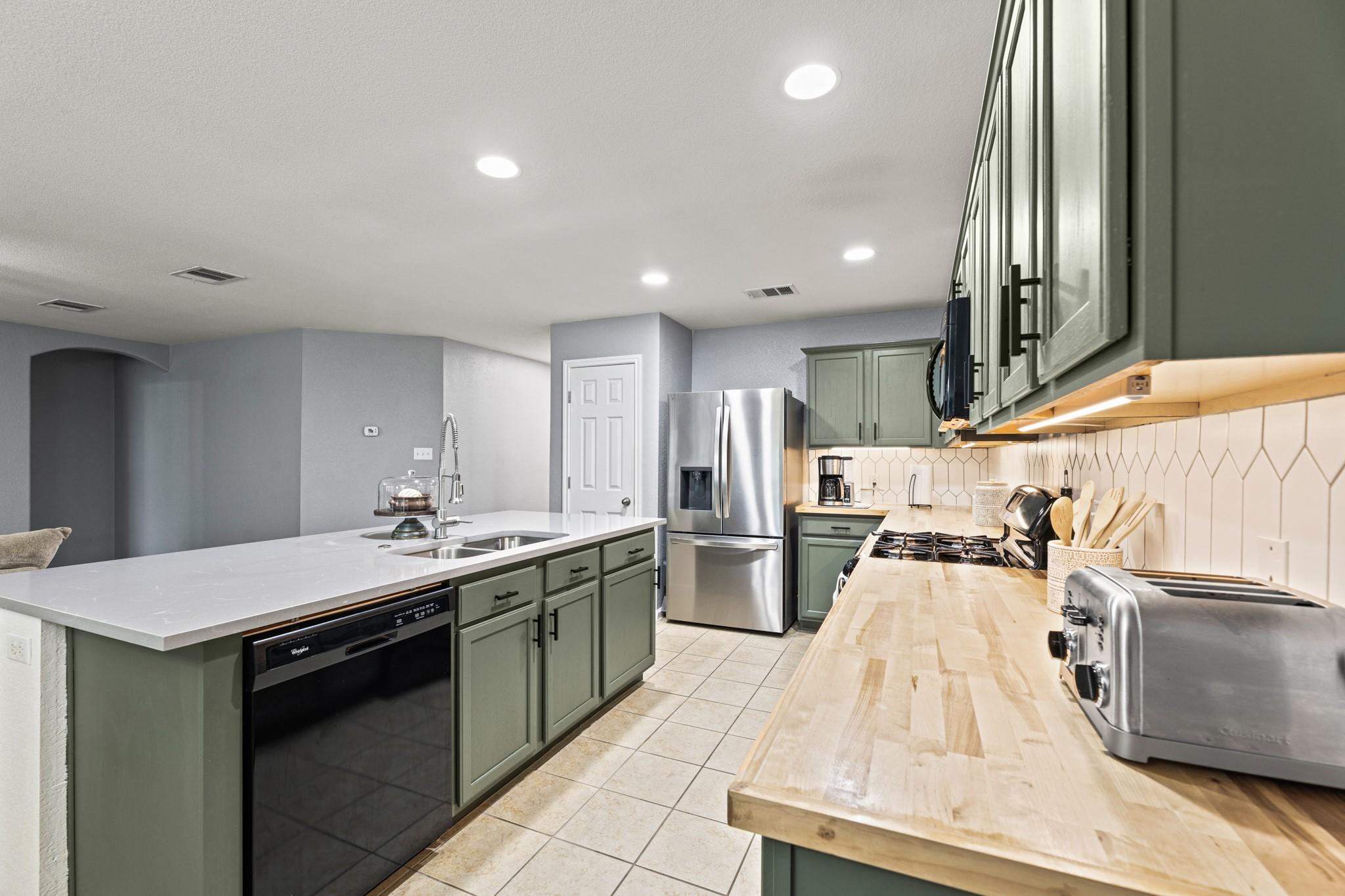 628  Quarter Ave, photo 7