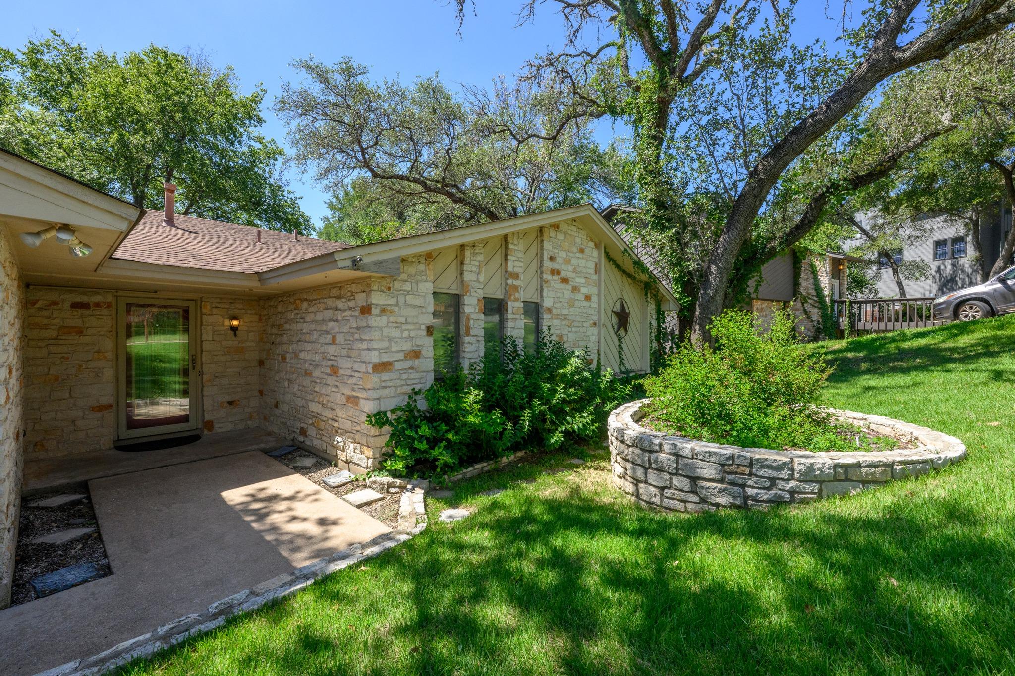 1907  Stoneridge Rd, photo 3