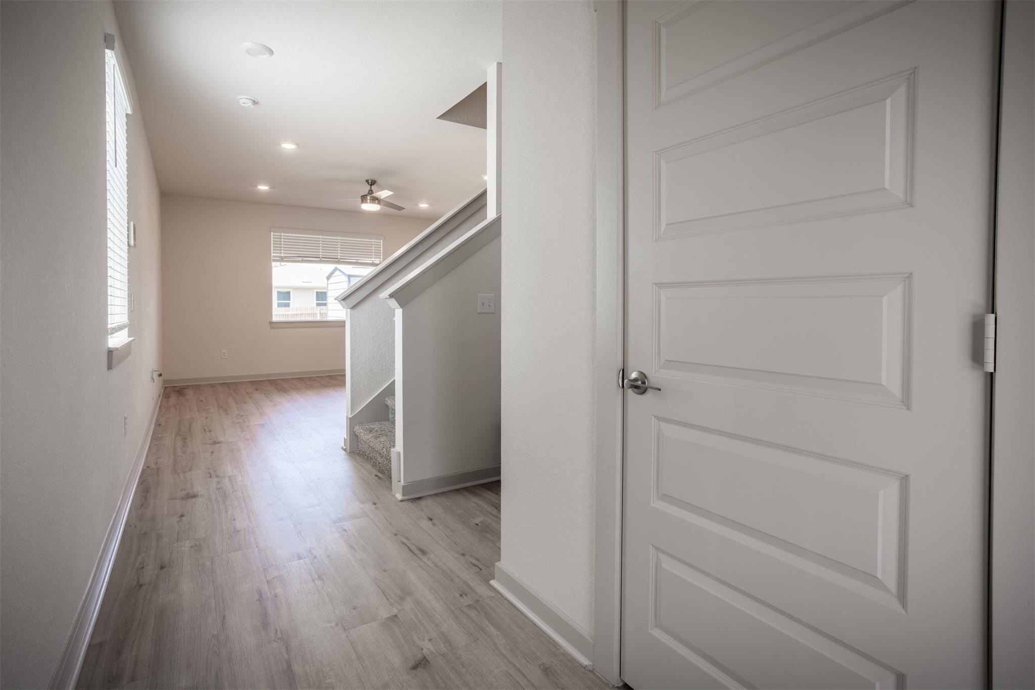 2100  Tucker Ln, photo 4