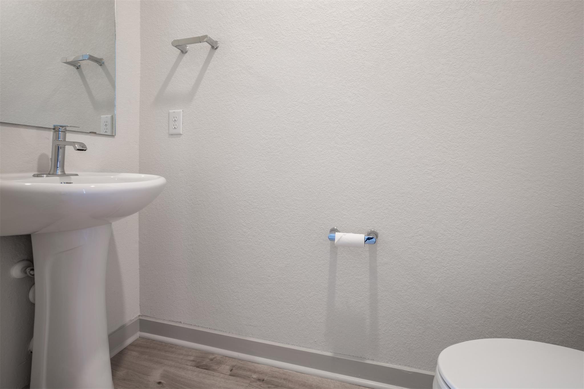 2100  Tucker Ln, photo 5