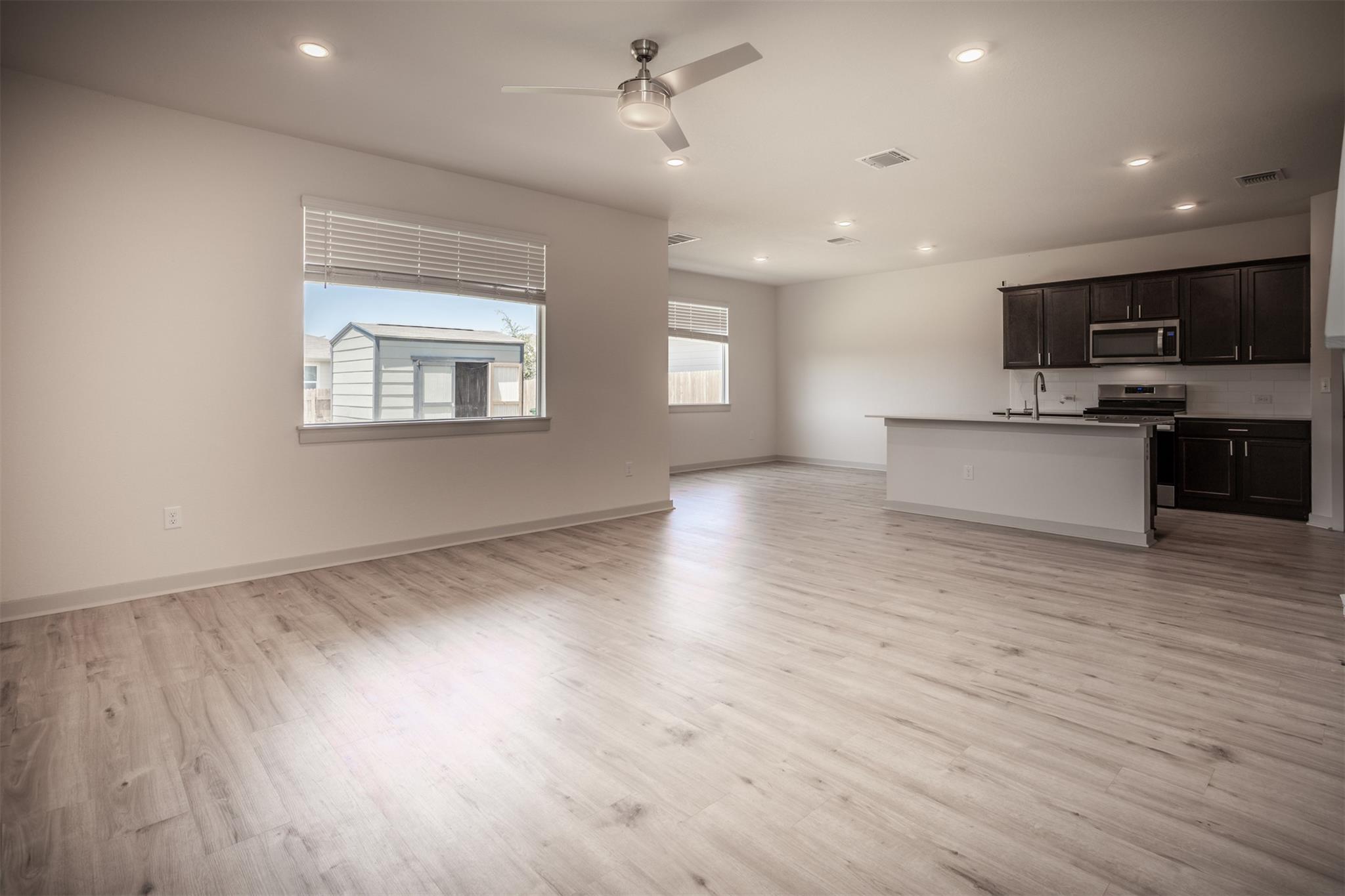 2100  Tucker Ln, photo 6