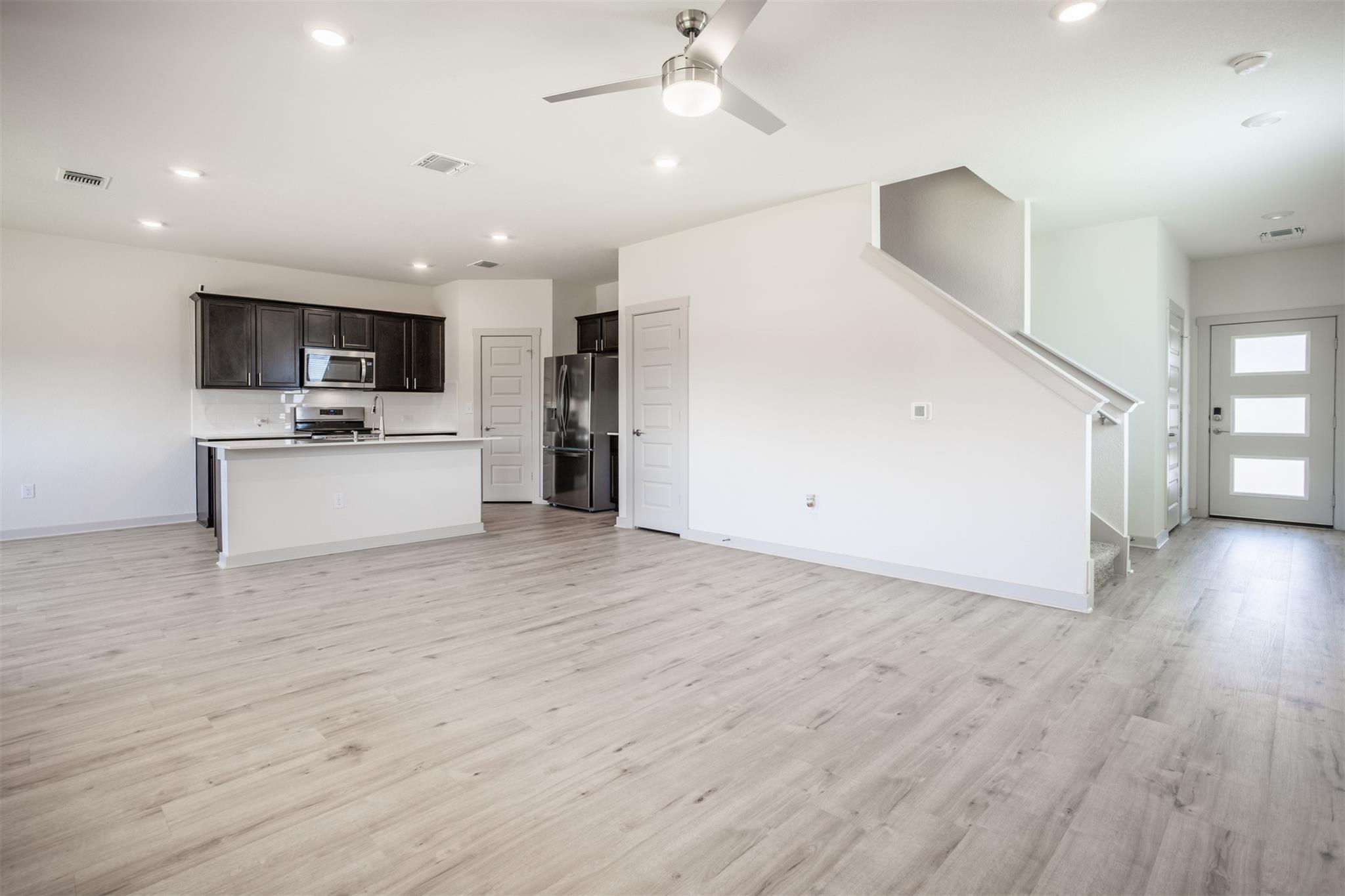 2100  Tucker Ln, photo 7