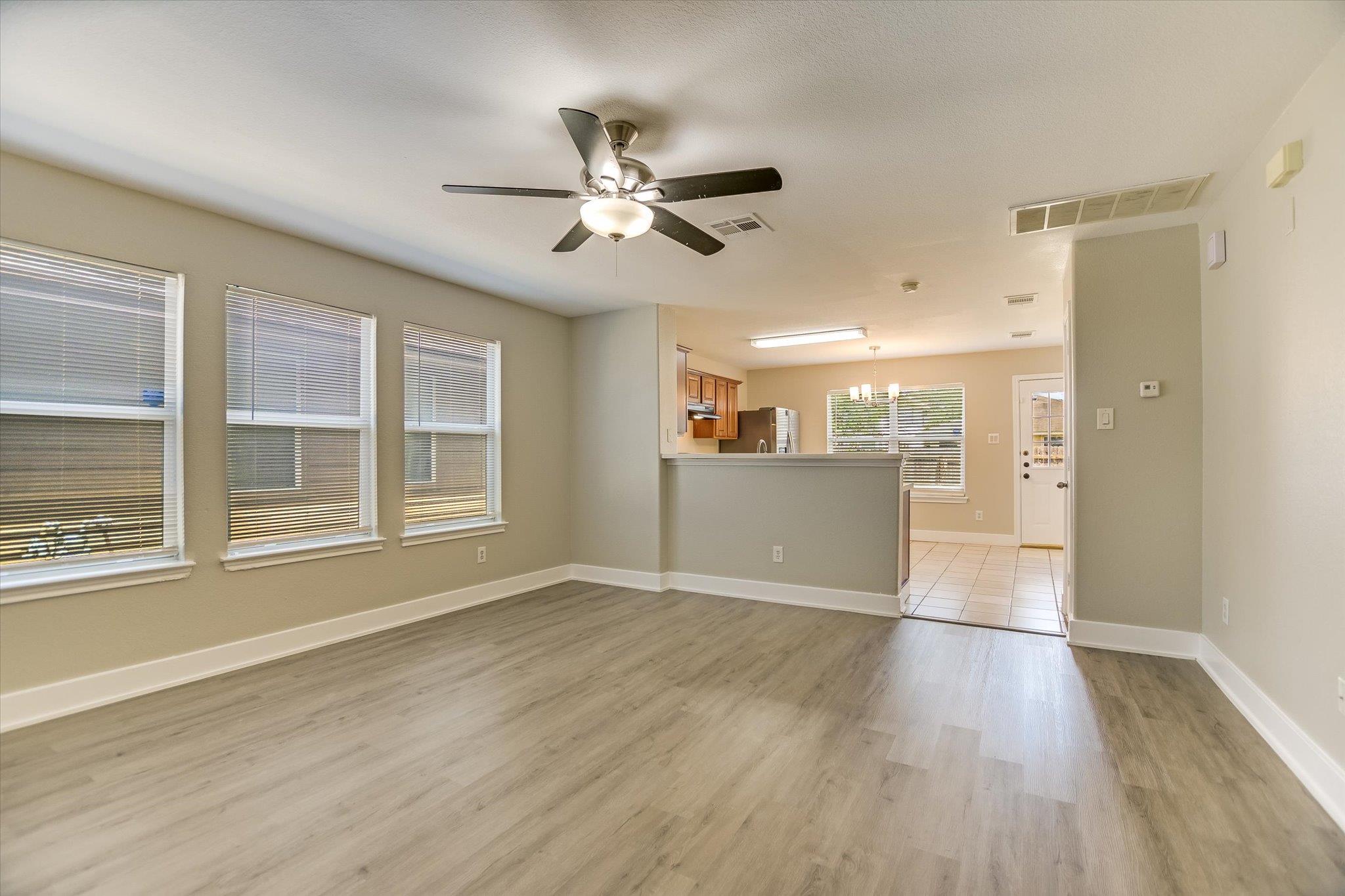 3303  Barksdale Dr, photo 3