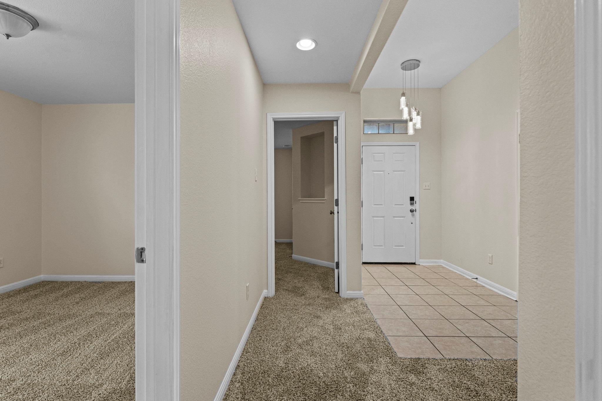 185  Silver Maple Dr, photo 2