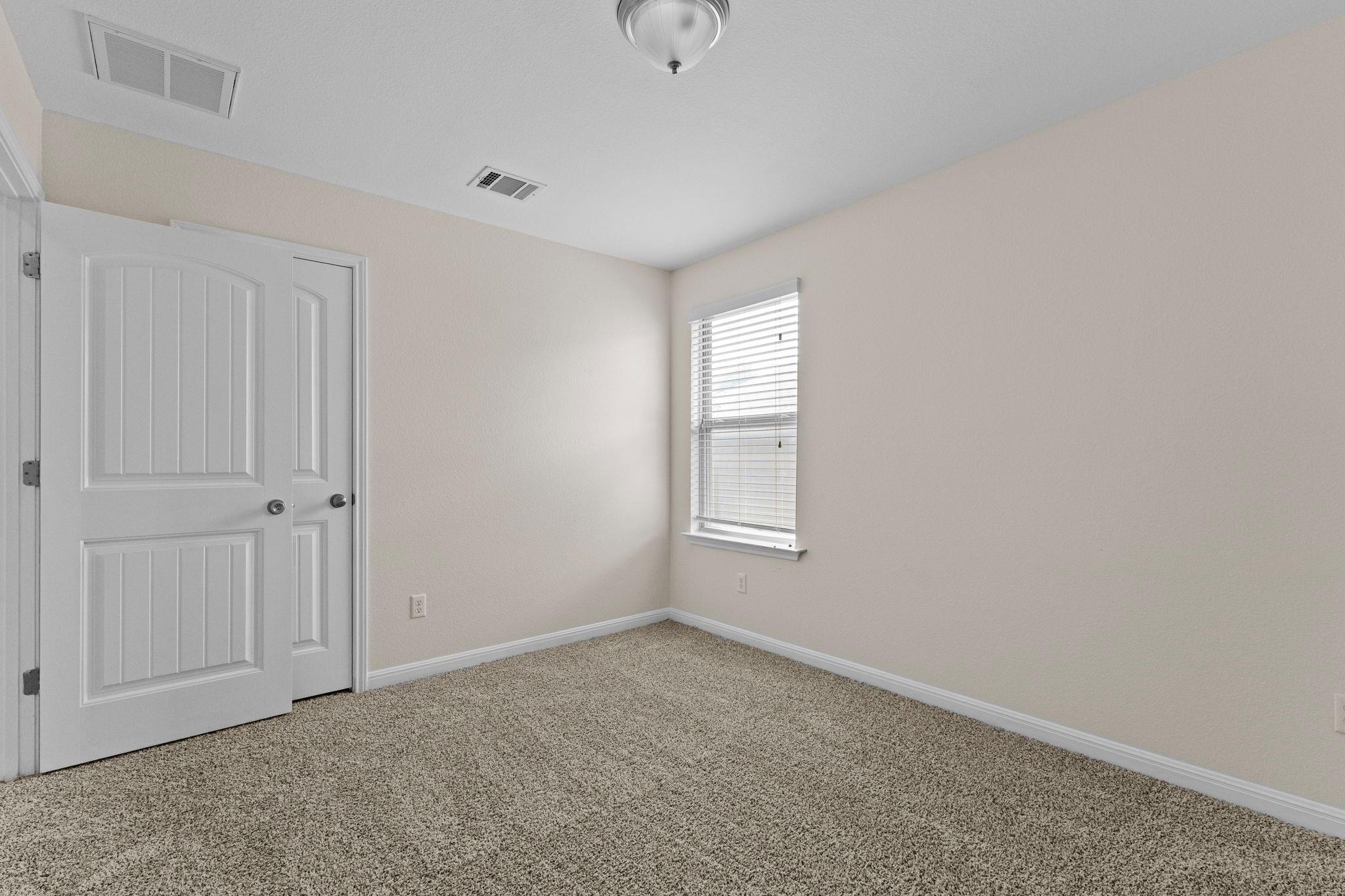 185  Silver Maple Dr, photo 3