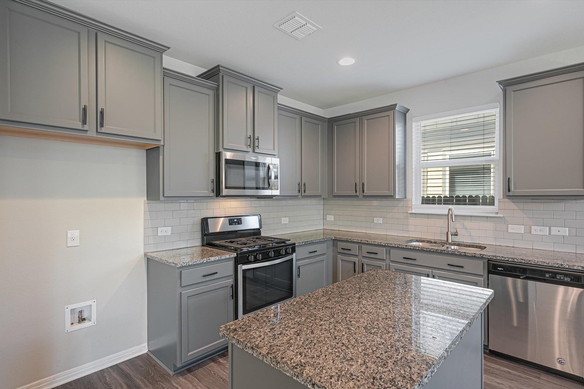 1300  Falconer Way, photo 6