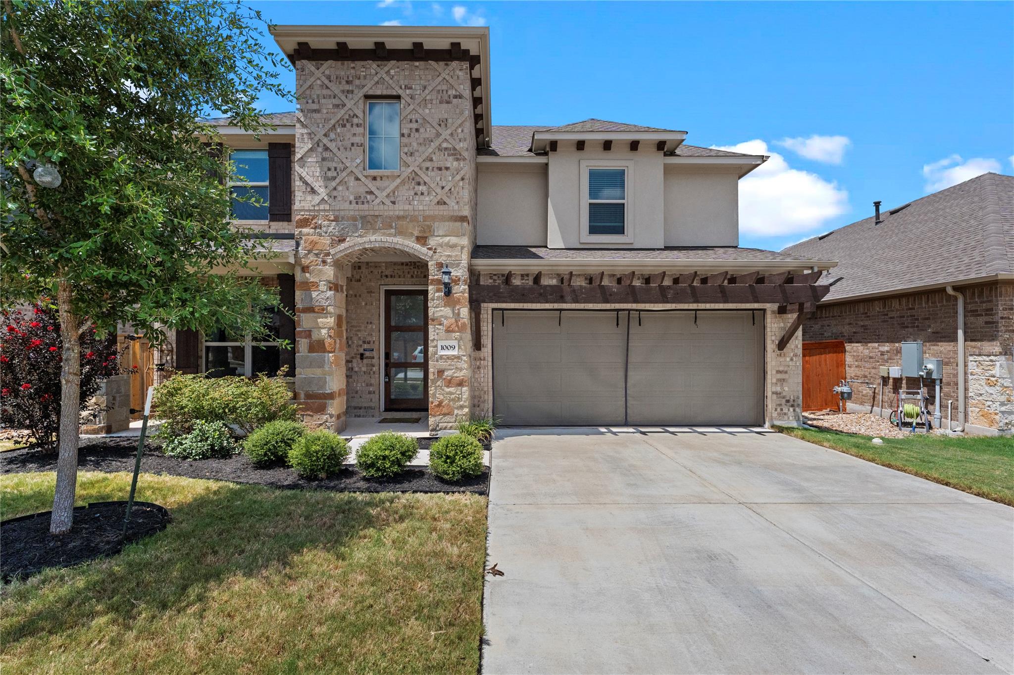 1009  Amber Creek Way, photo 3