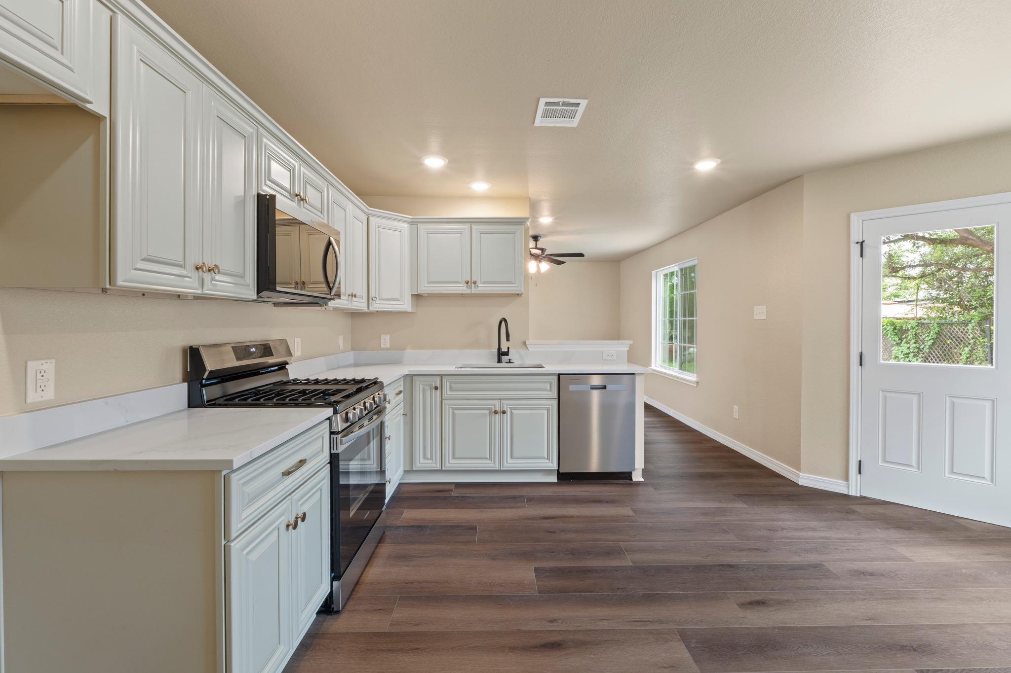 2600  Hill Street Cv, photo 11