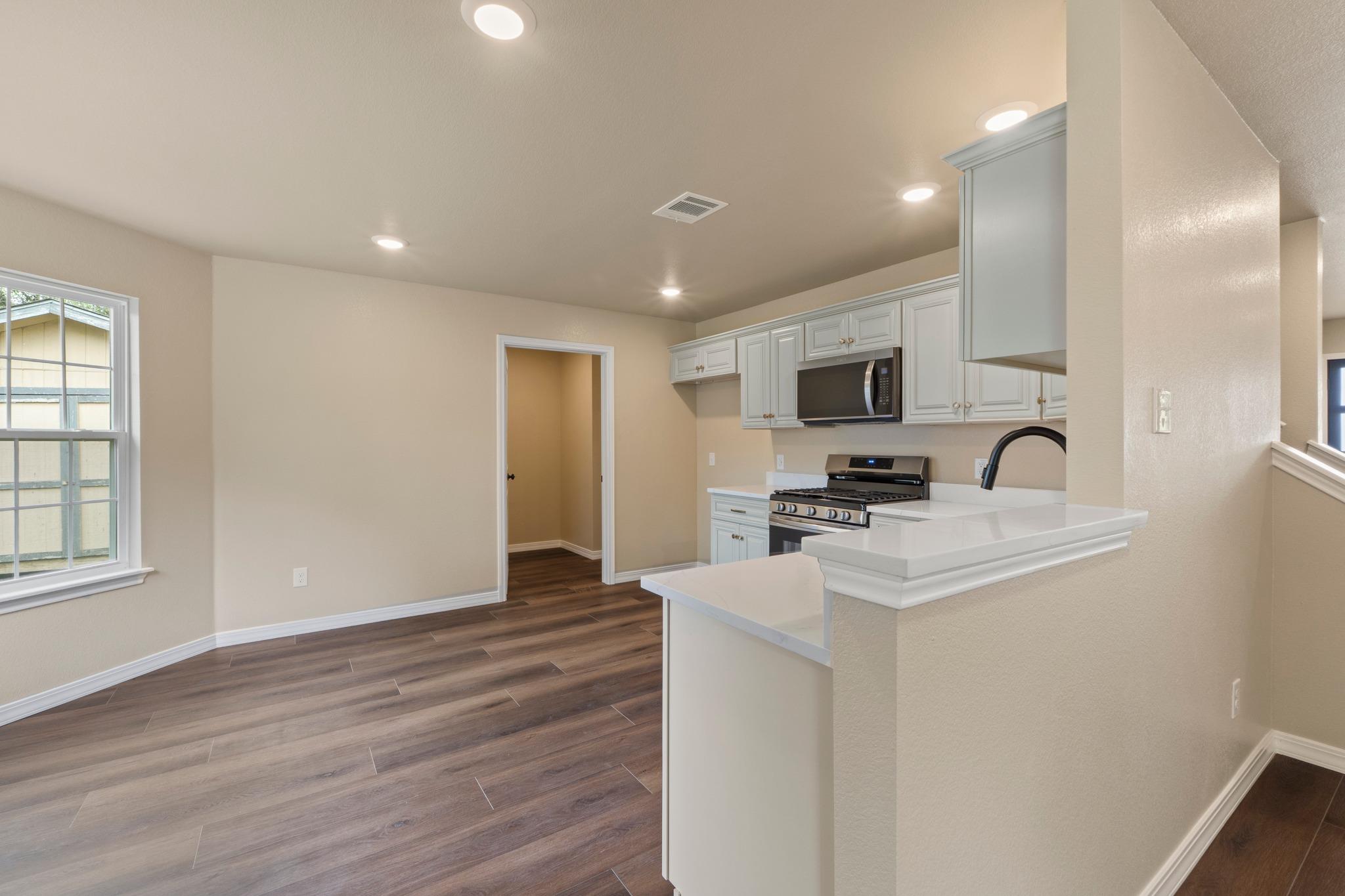 2600  Hill Street Cv, photo 8