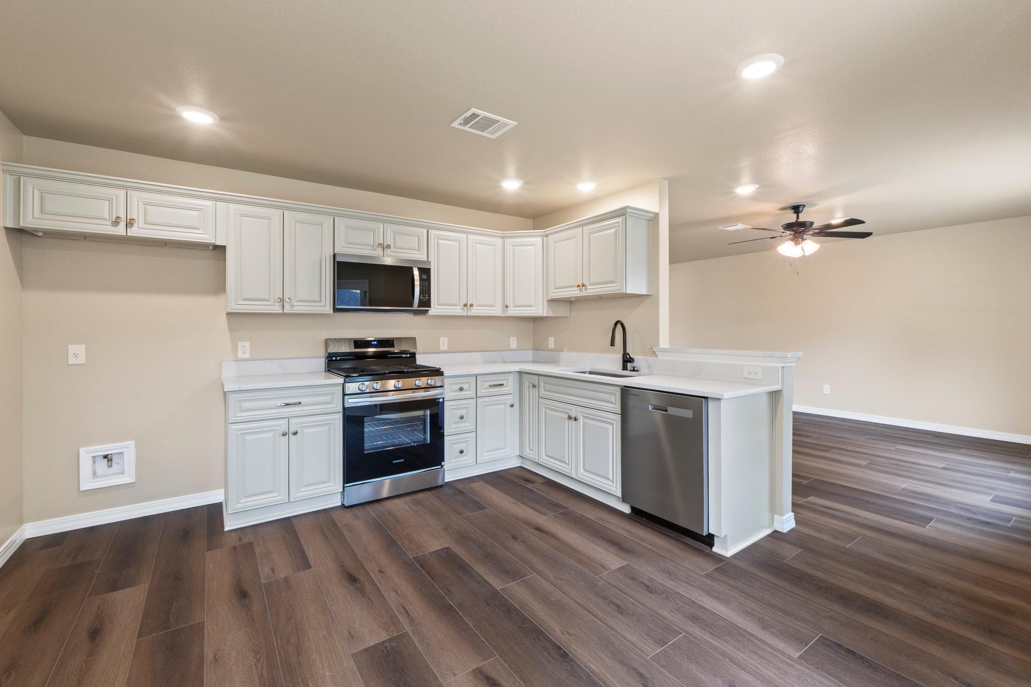 2600  Hill Street Cv, photo 10