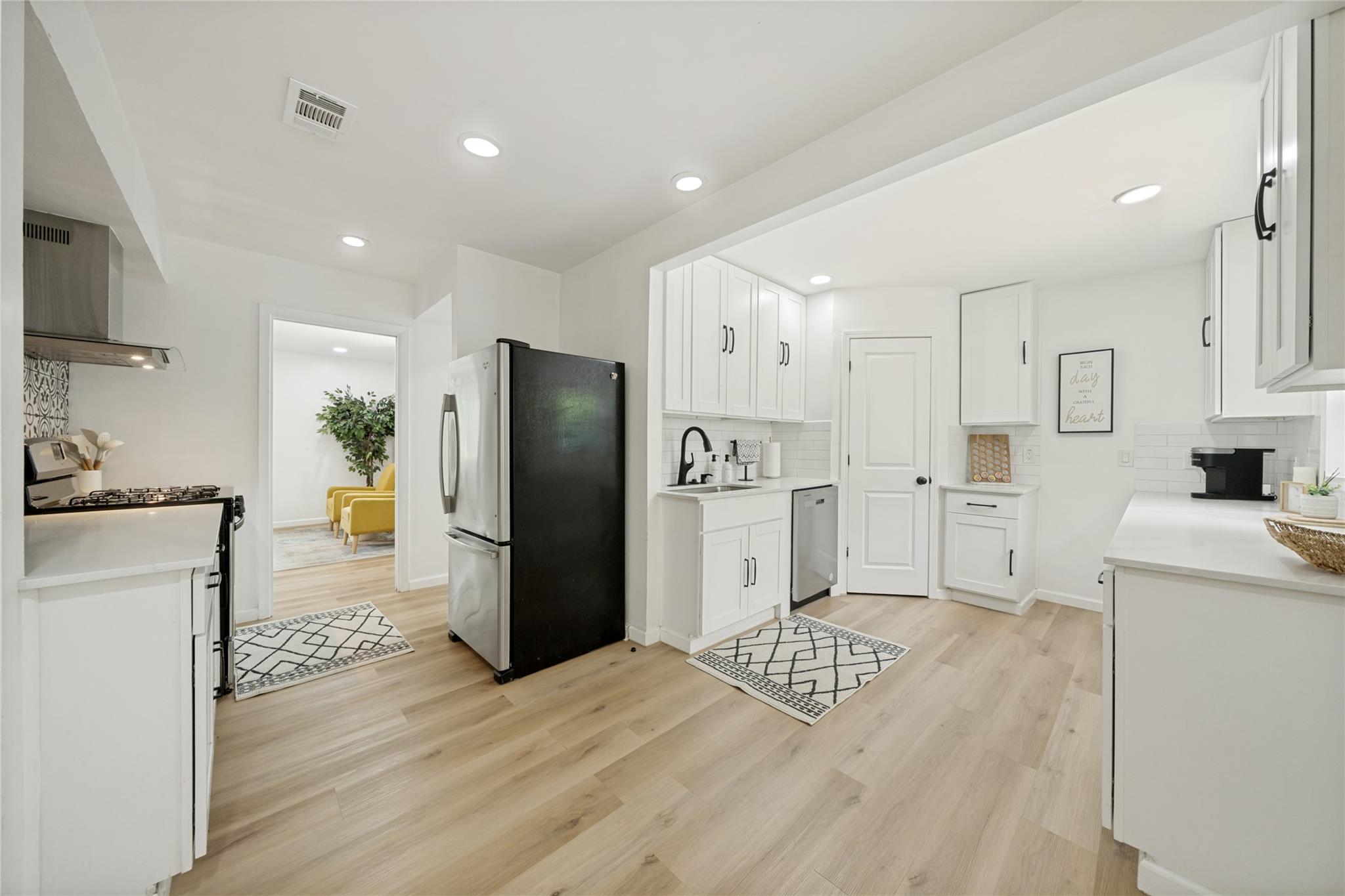 304  Tamworth Ave, photo 6