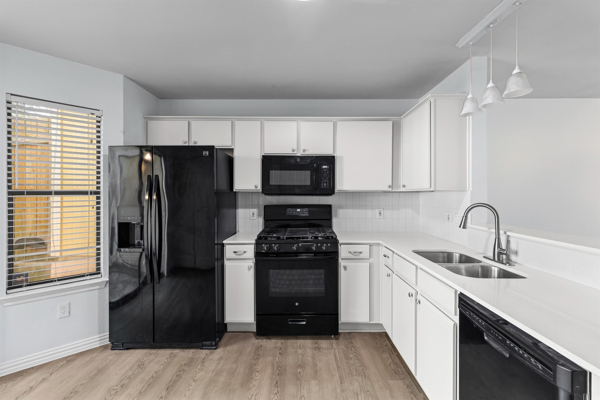 11901  Swearingen Dr  #110, photo 4