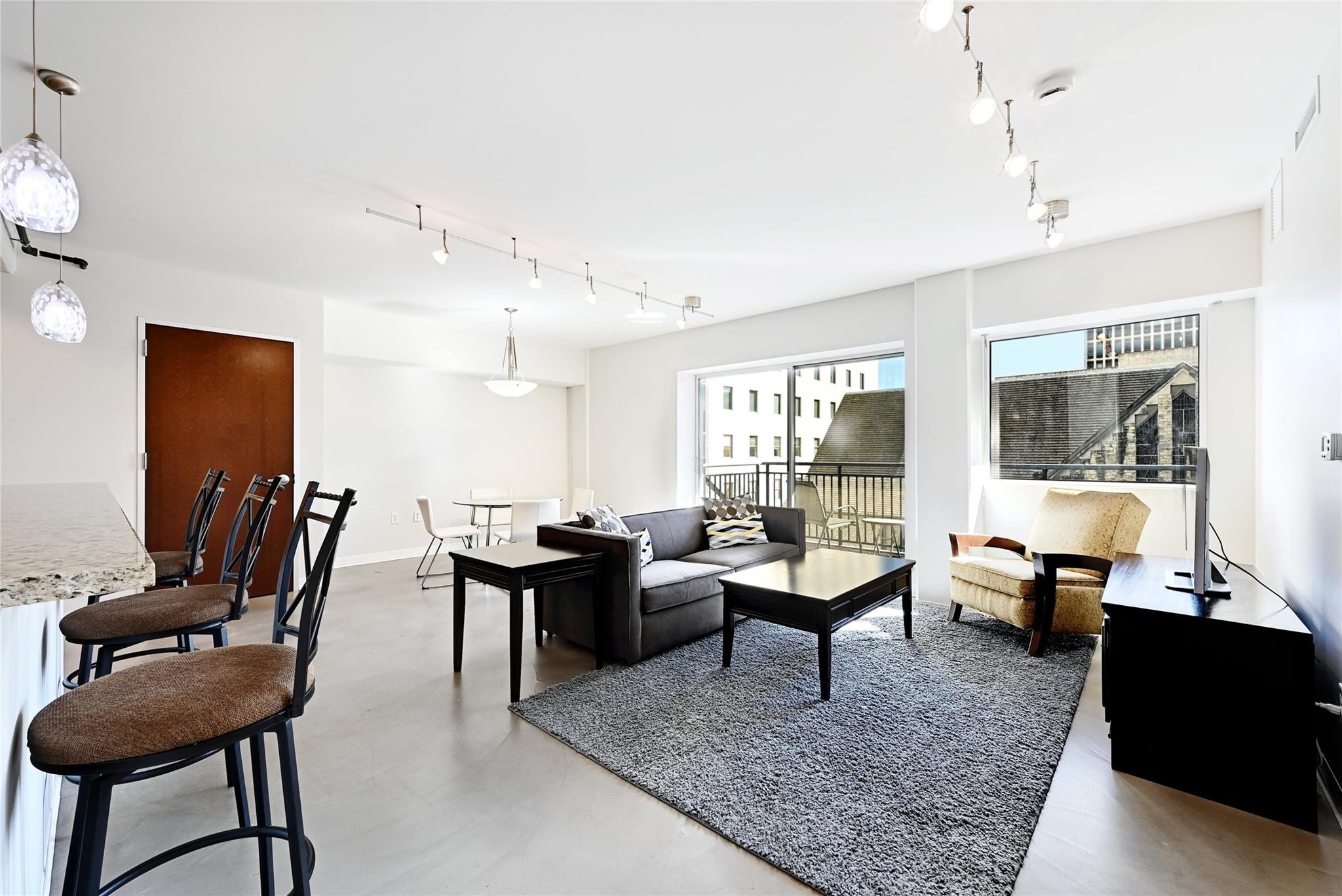 800  Brazos St  #705, photo 3