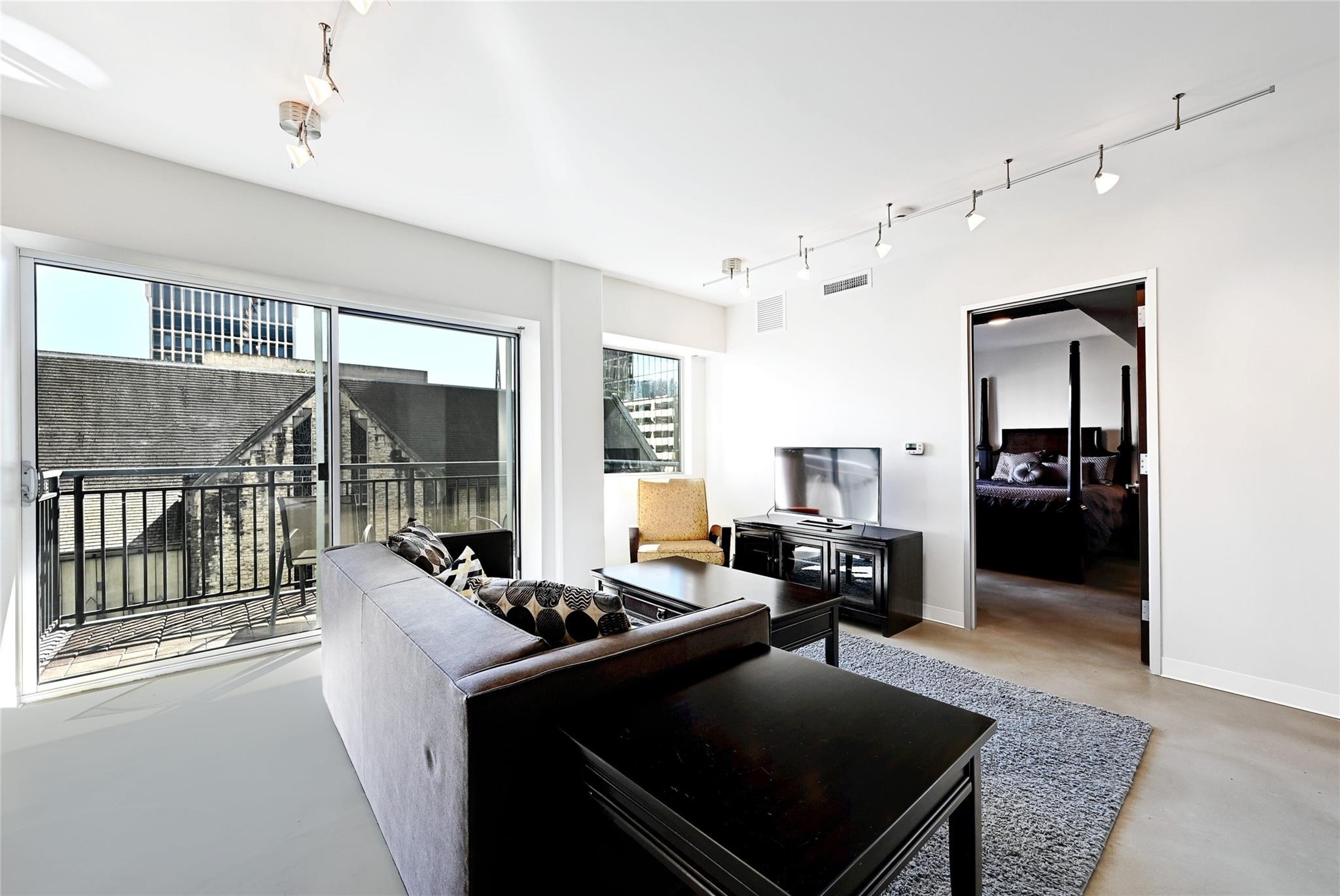 800  Brazos St  #705, photo 6