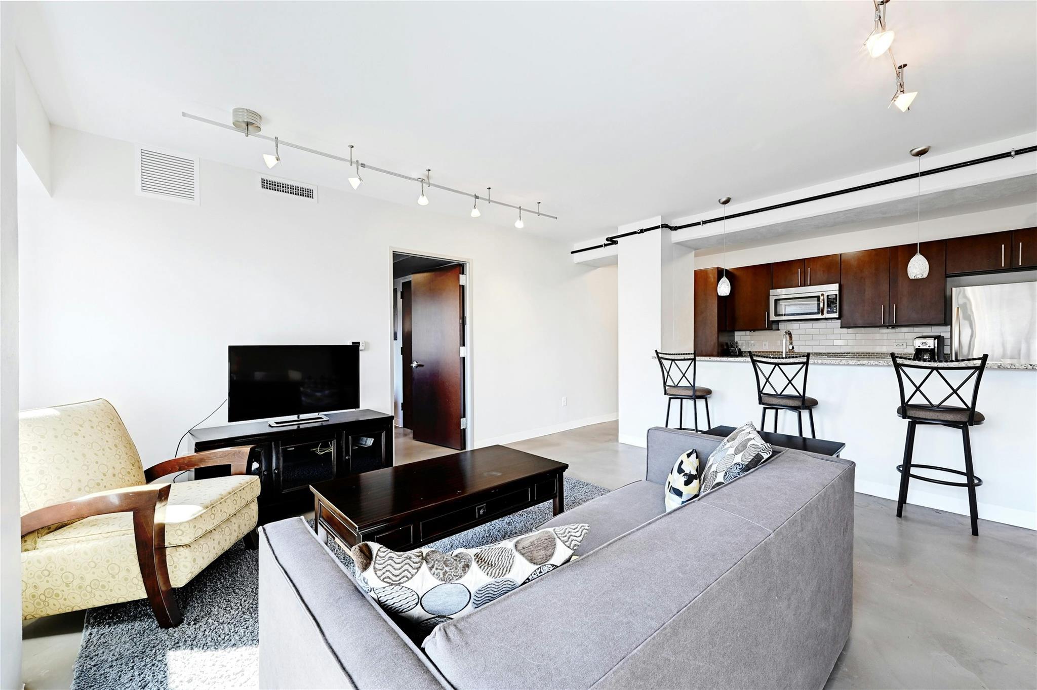 800  Brazos St  #705, photo 8