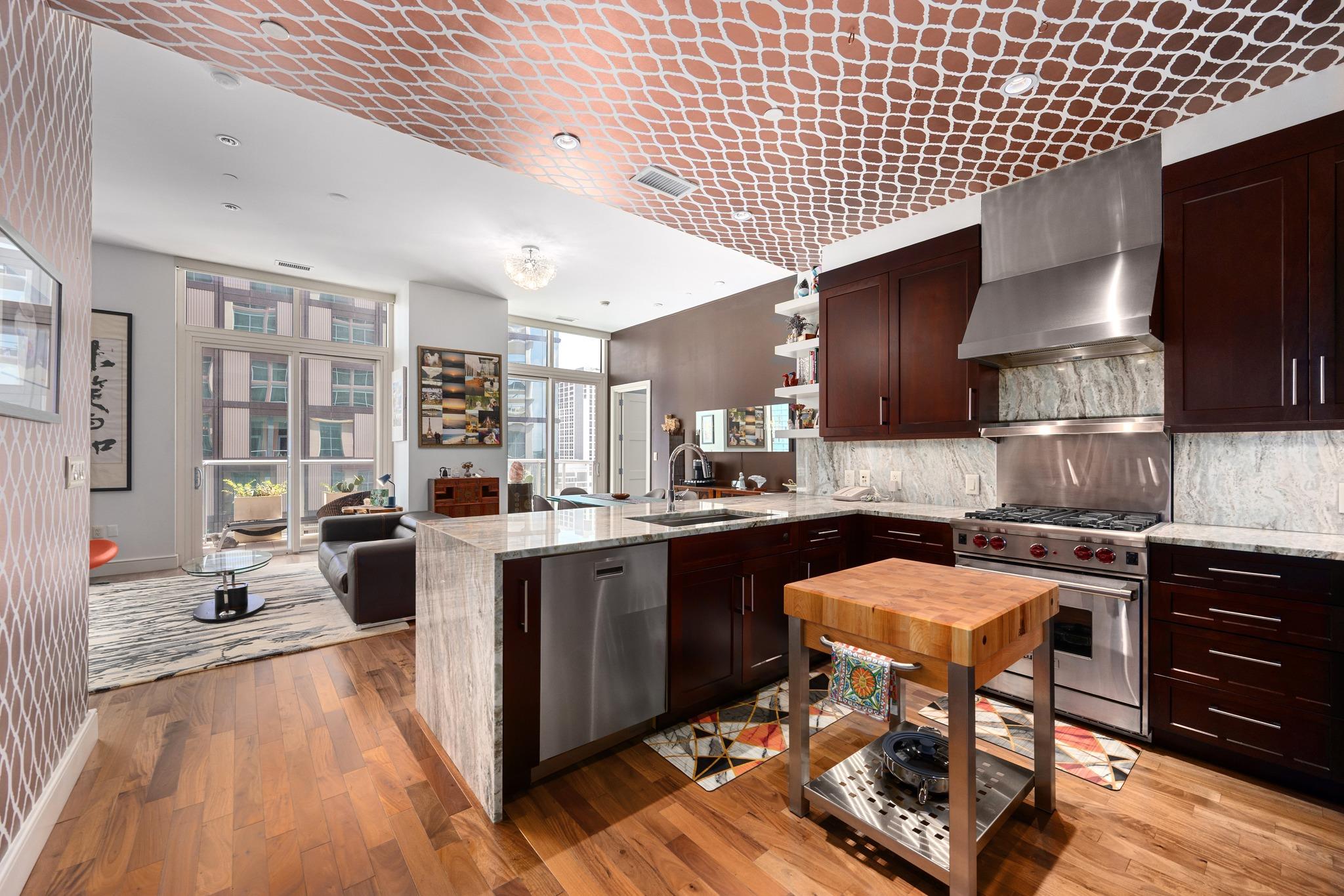 98  San Jacinto Blvd  #1306, photo 2