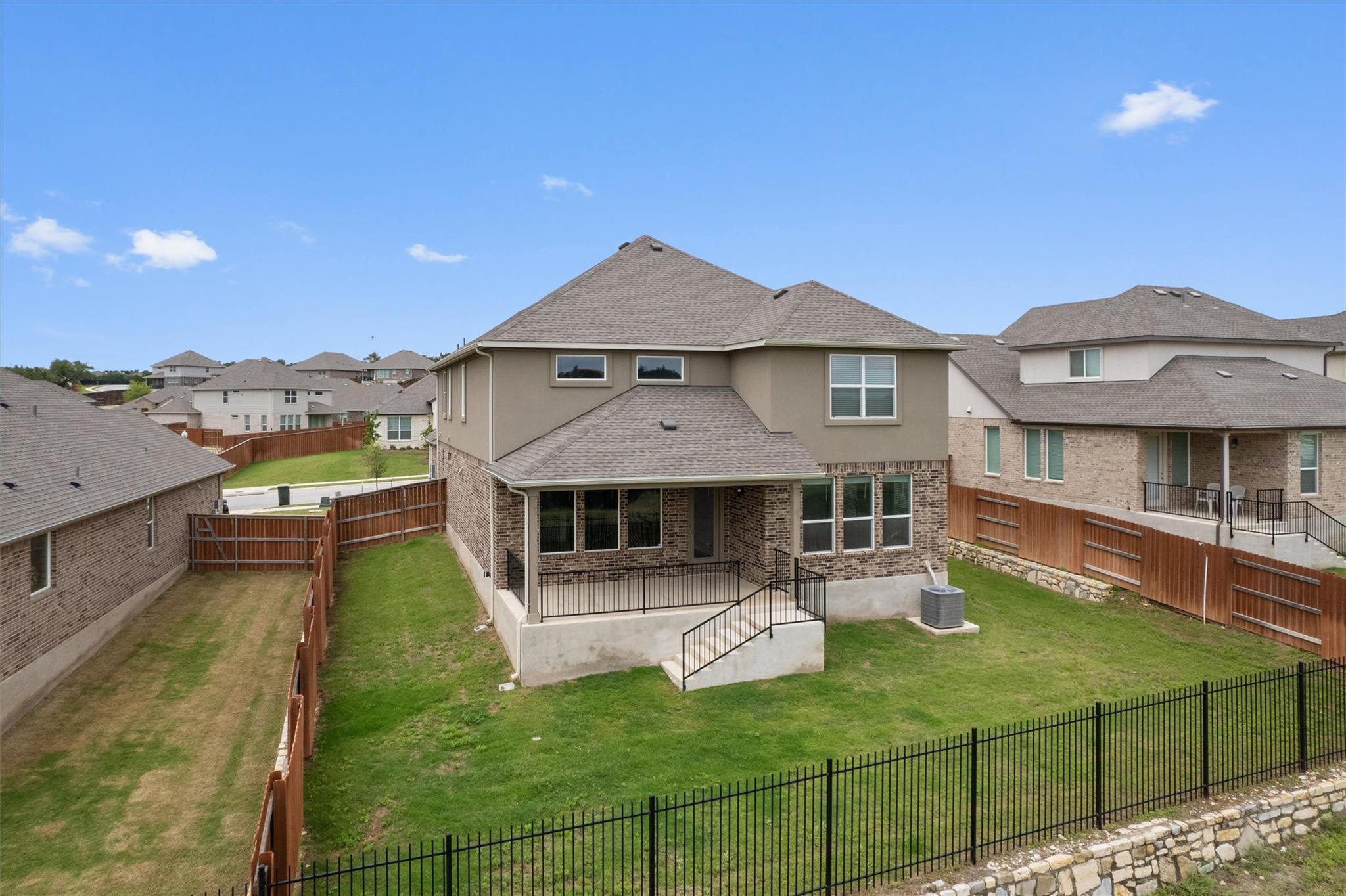 216  Mystic Canyon Ln, photo 2