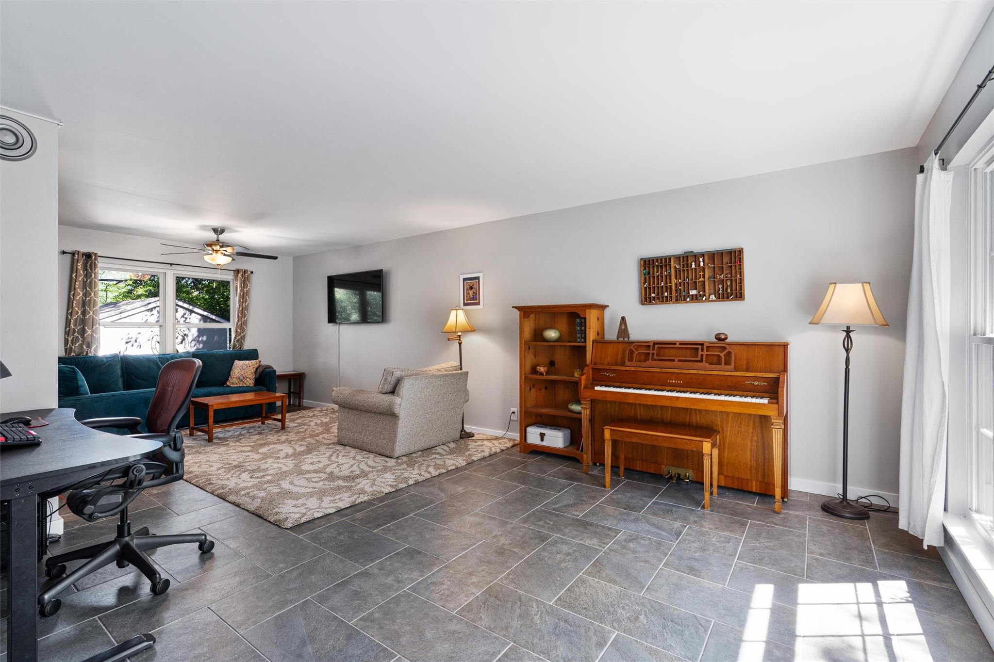 8300  Grayledge Dr, photo 5