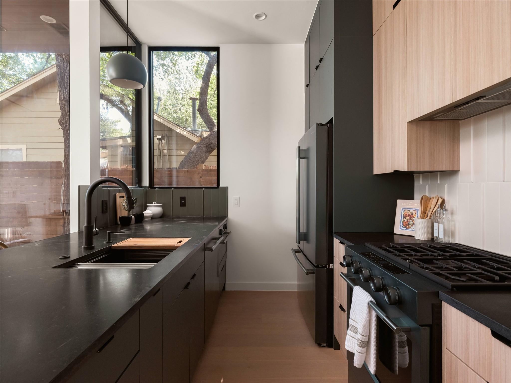 2303  East 2nd St  #1, photo 4
