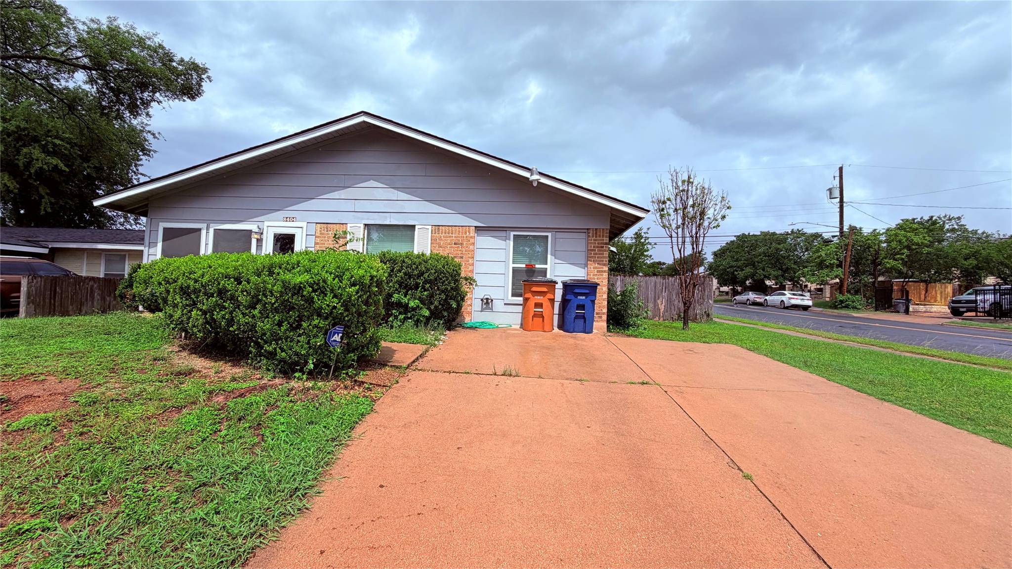 8404  Maine Dr, photo 2
