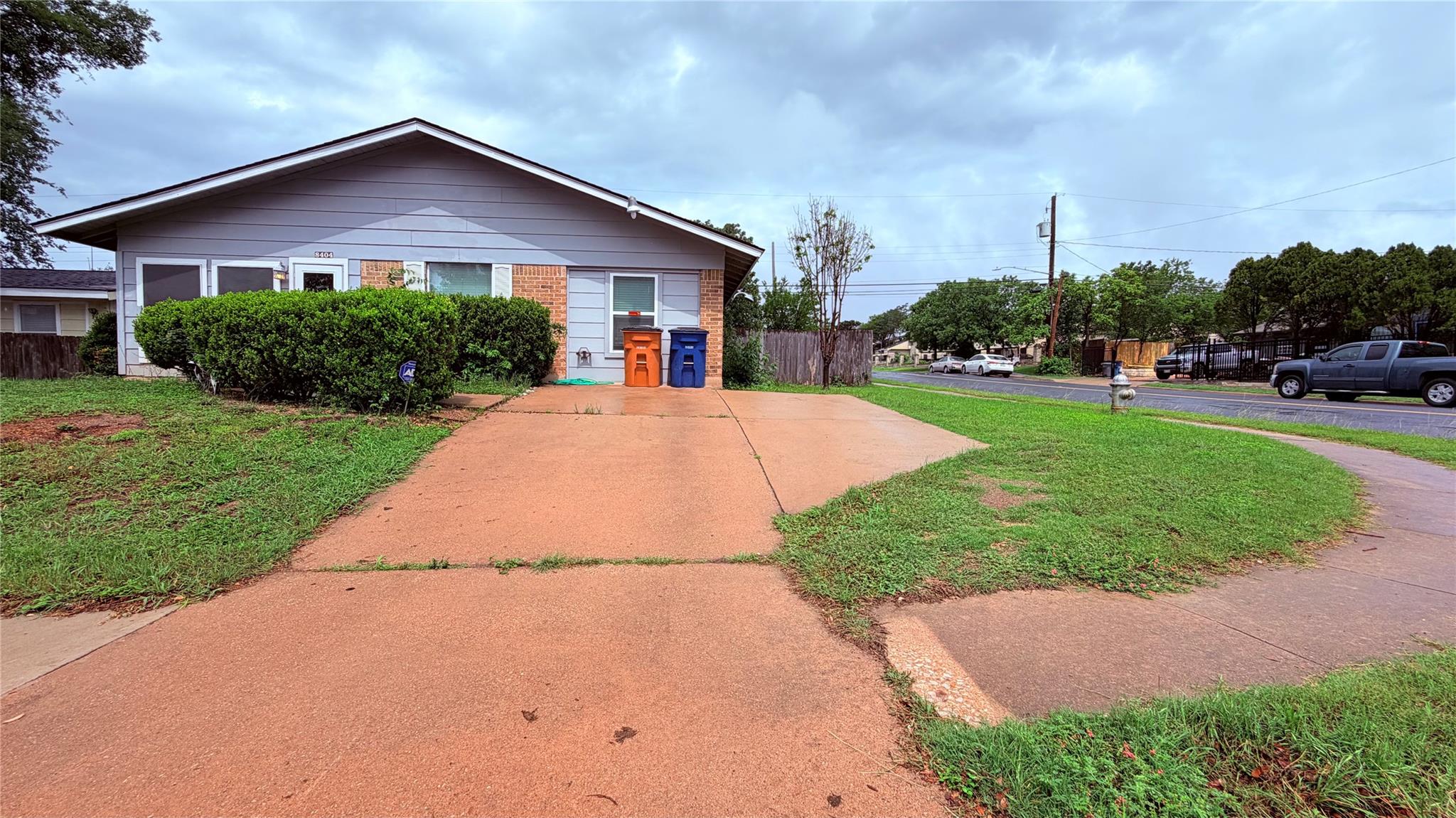 8404  Maine Dr, photo 3
