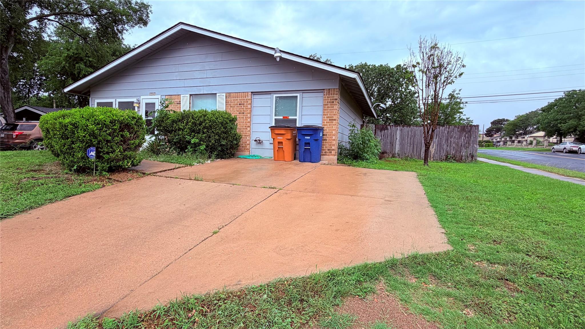 8404  Maine Dr, photo 4