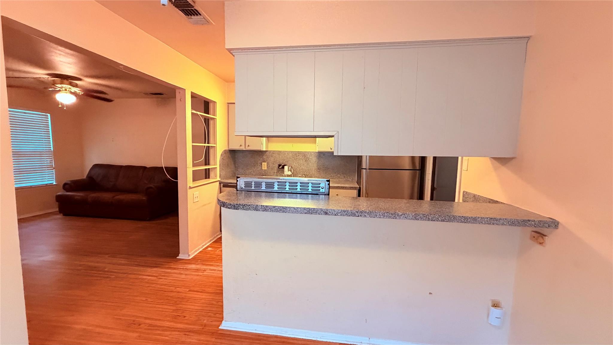 8404  Maine Dr, photo 5