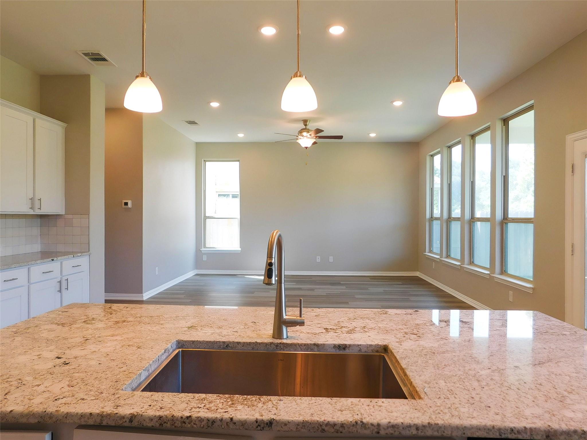 2121  WOODED RUN Trl, photo 8