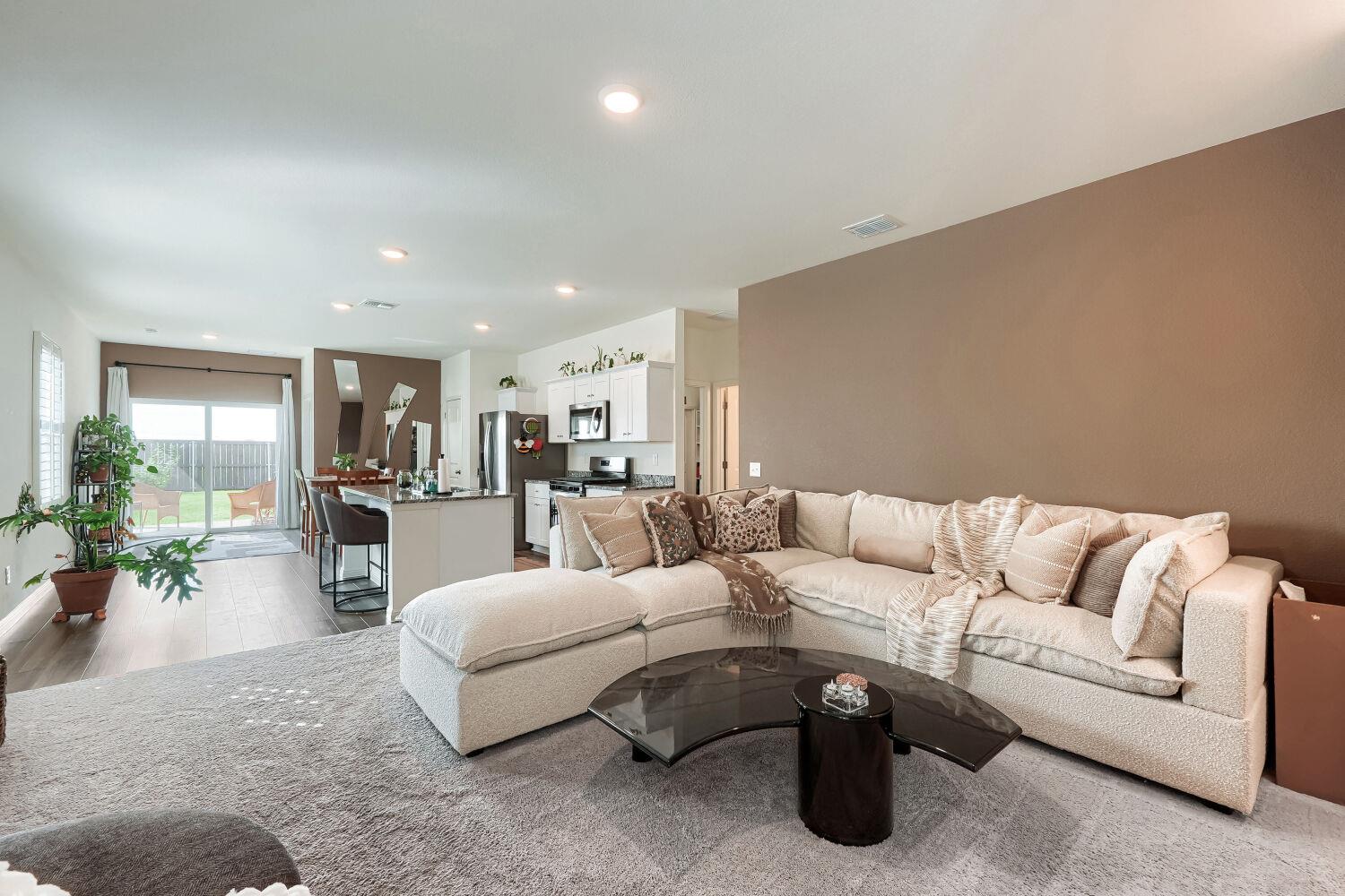 408  Plateau St, photo 8