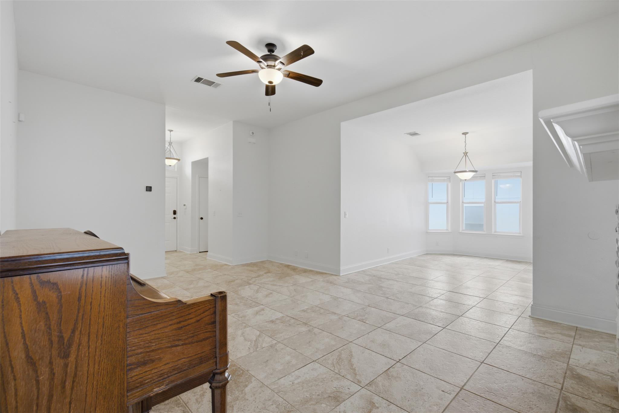 108  Songbird Ct, photo 9