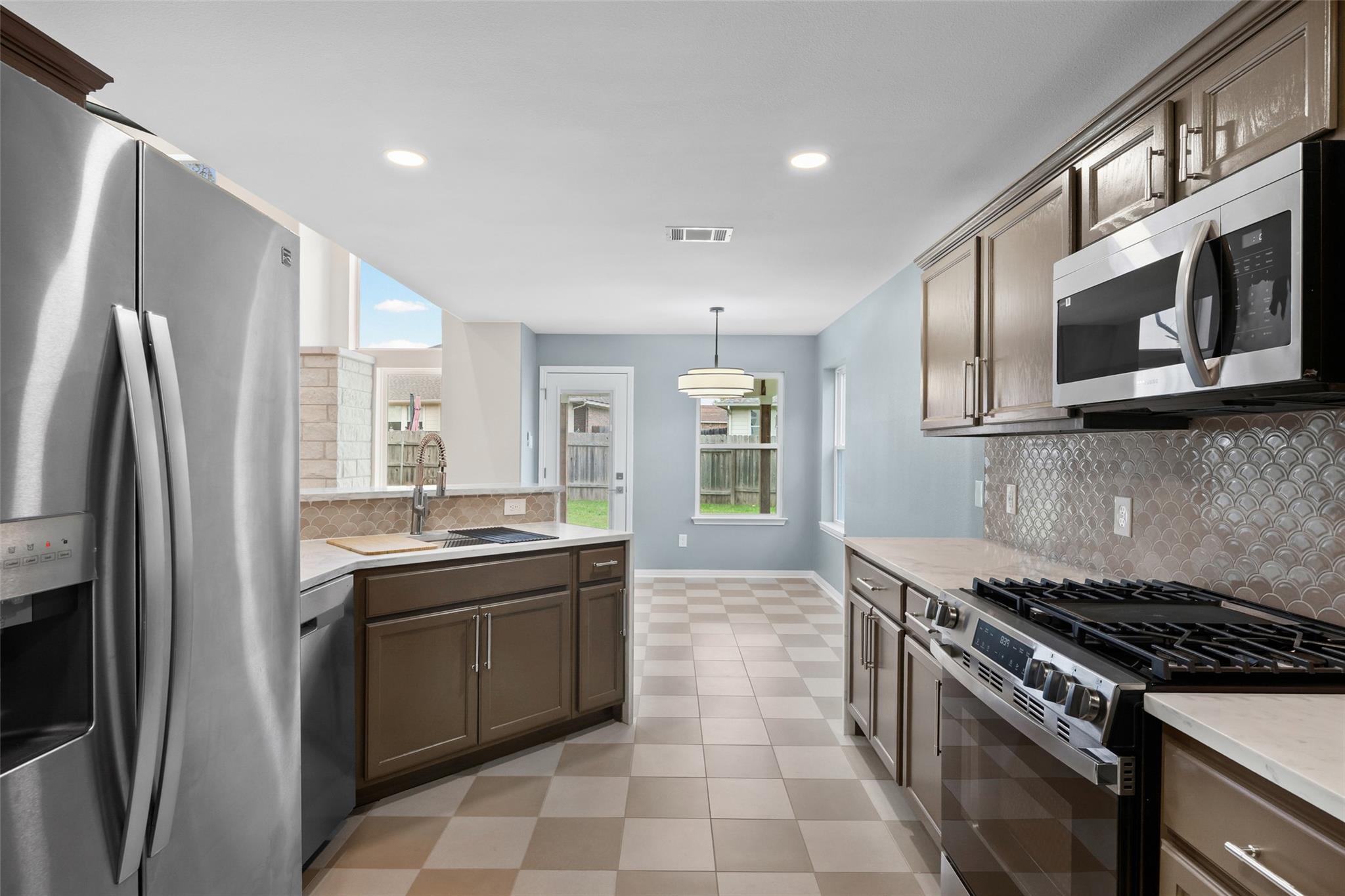 107  Pheasant Rdg, photo 4