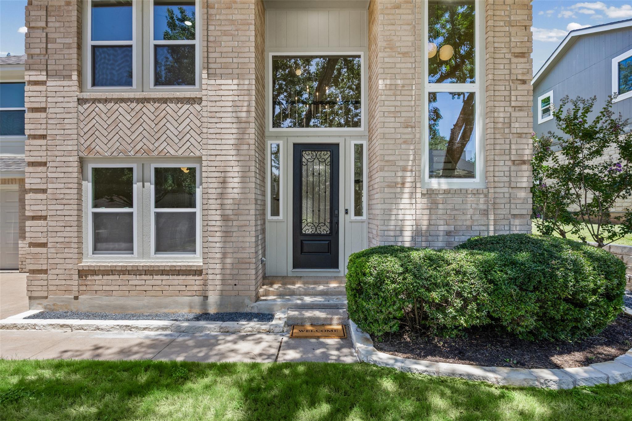 1002  Crestview St, photo 6