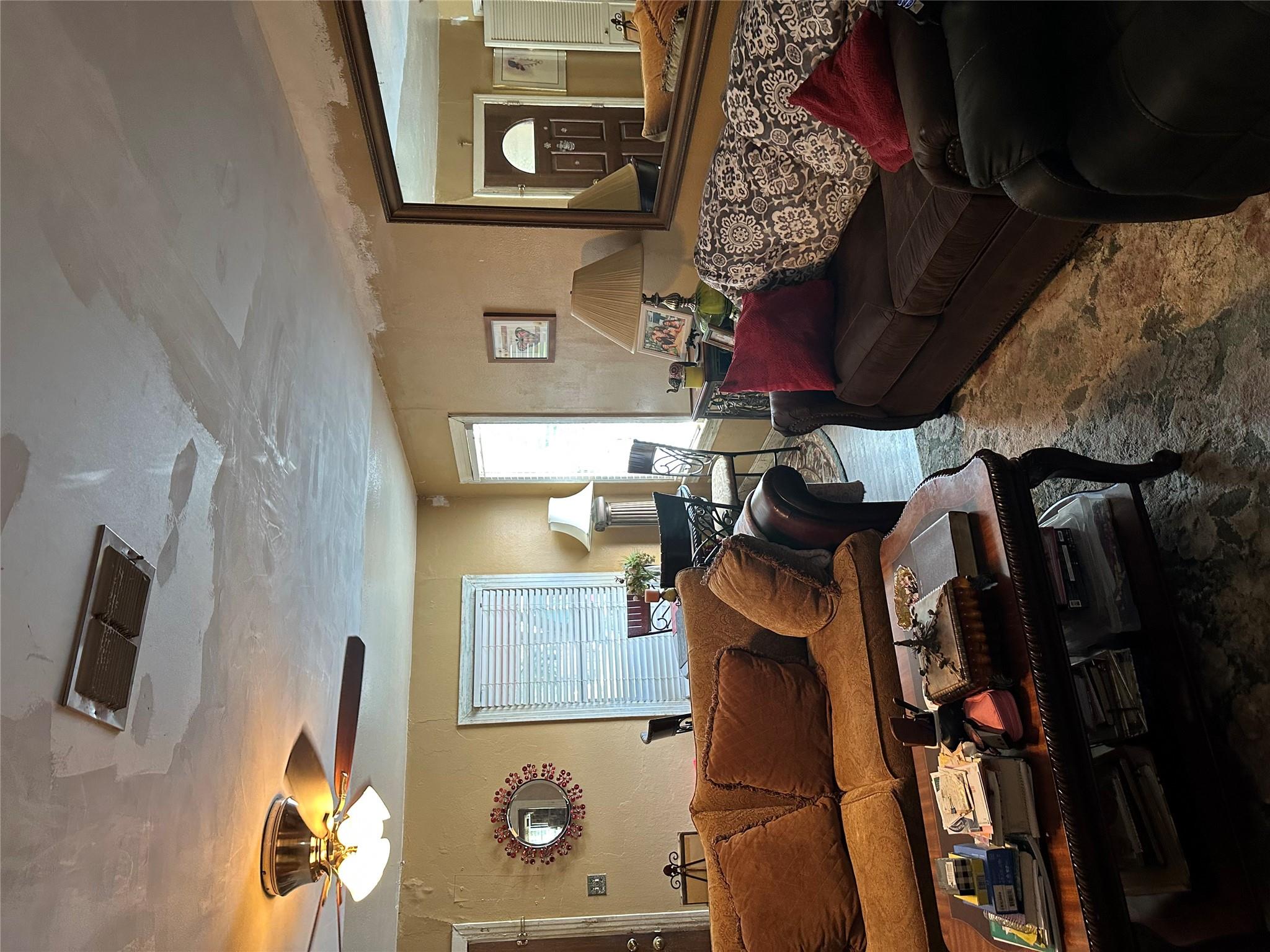 1106  Justin Ln, photo 2
