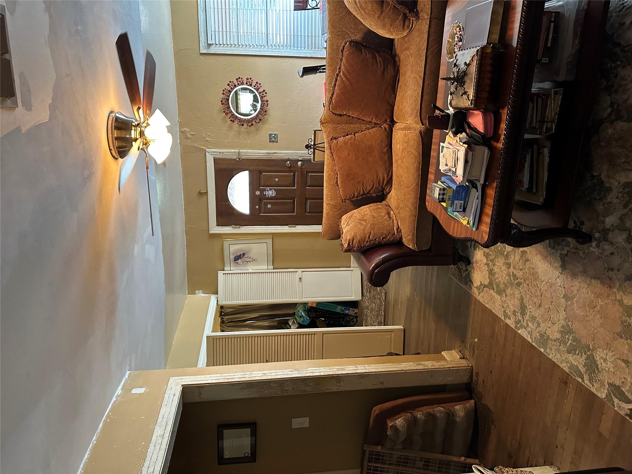 1106  Justin Ln, photo 3