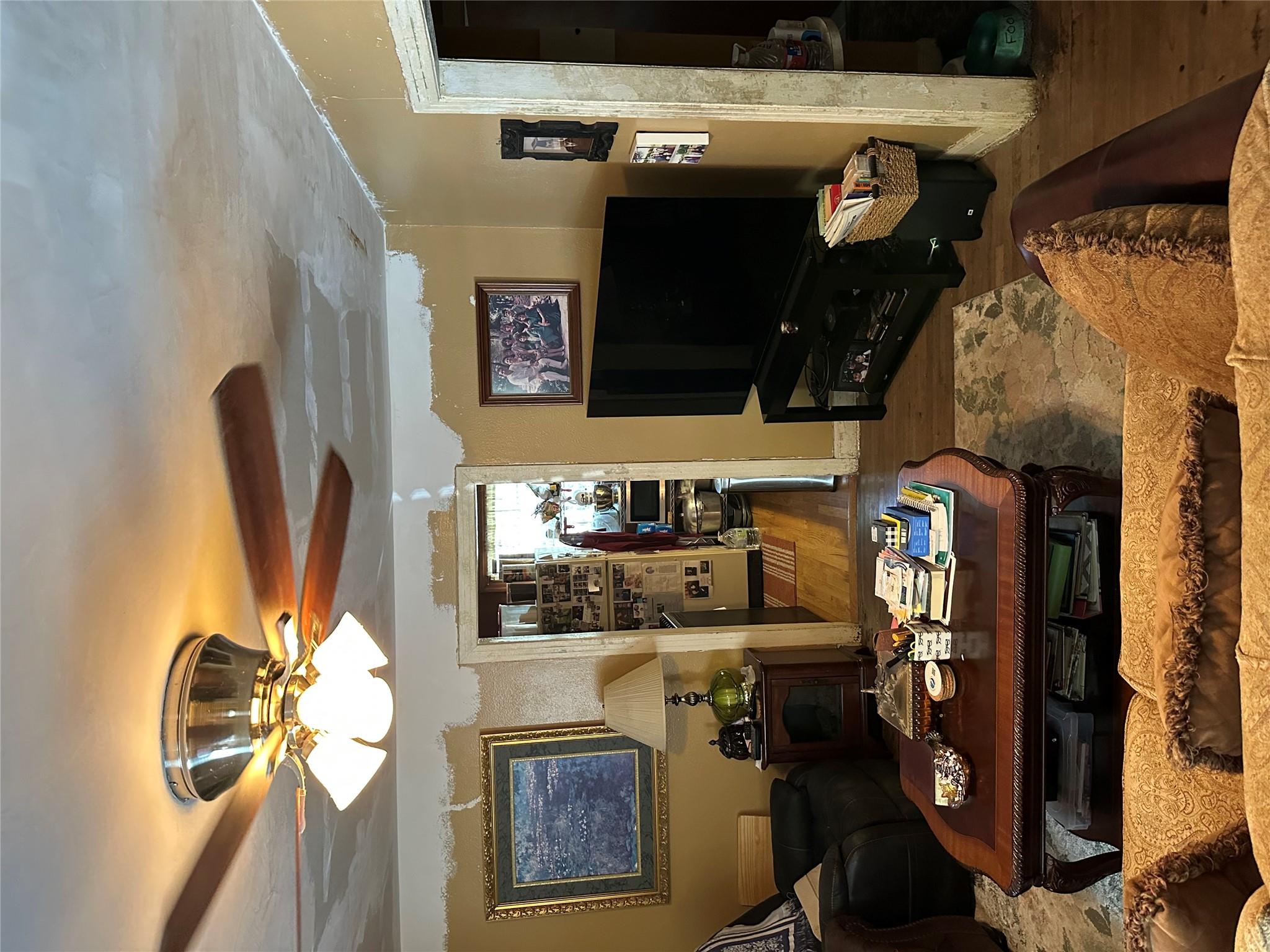 1106  Justin Ln, photo 4