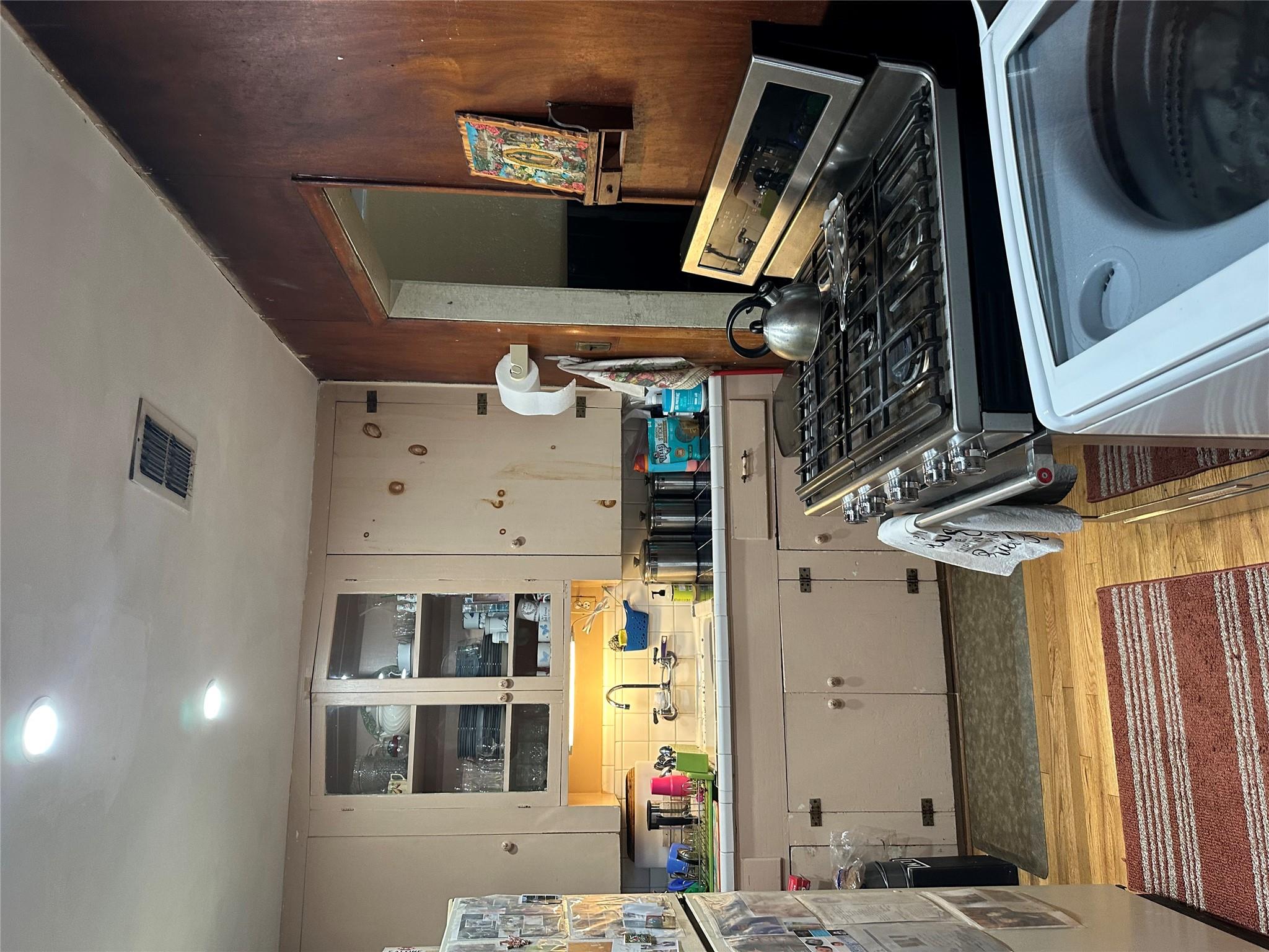 1106  Justin Ln, photo 5
