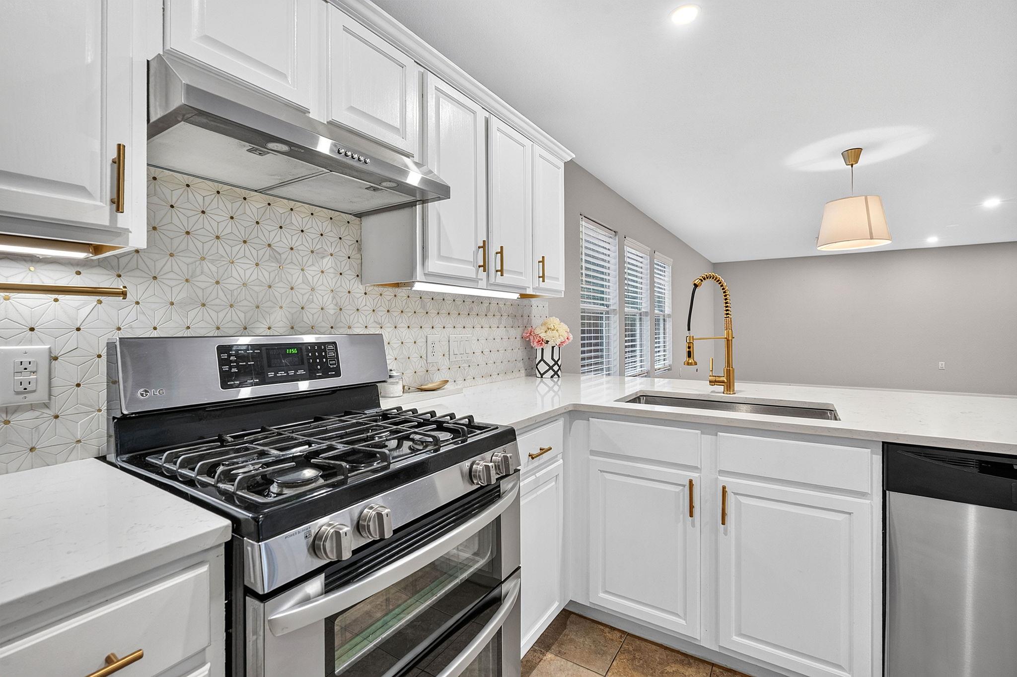 1703  Mimosa Ln, photo 12