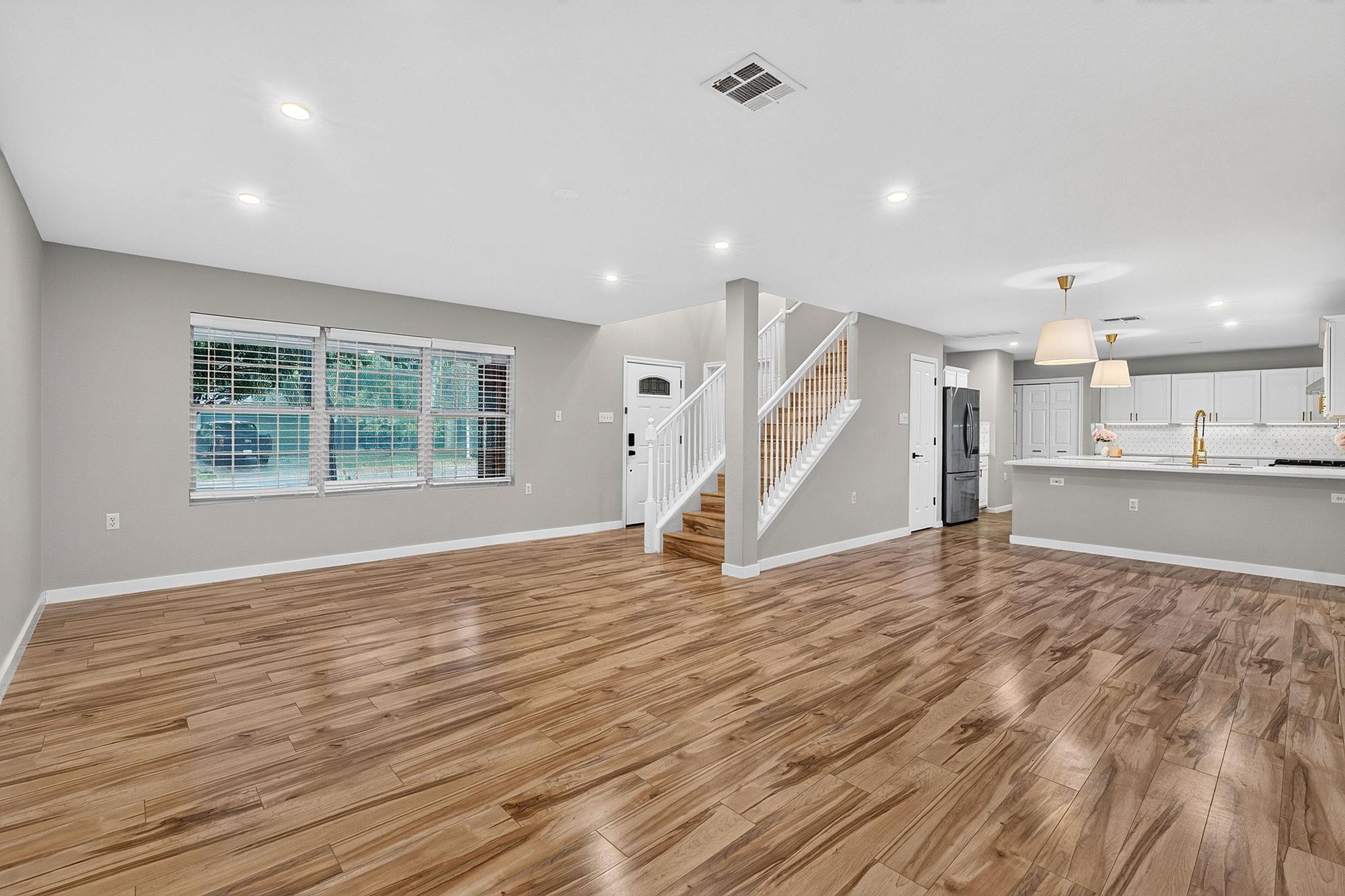 1703  Mimosa Ln, photo 3