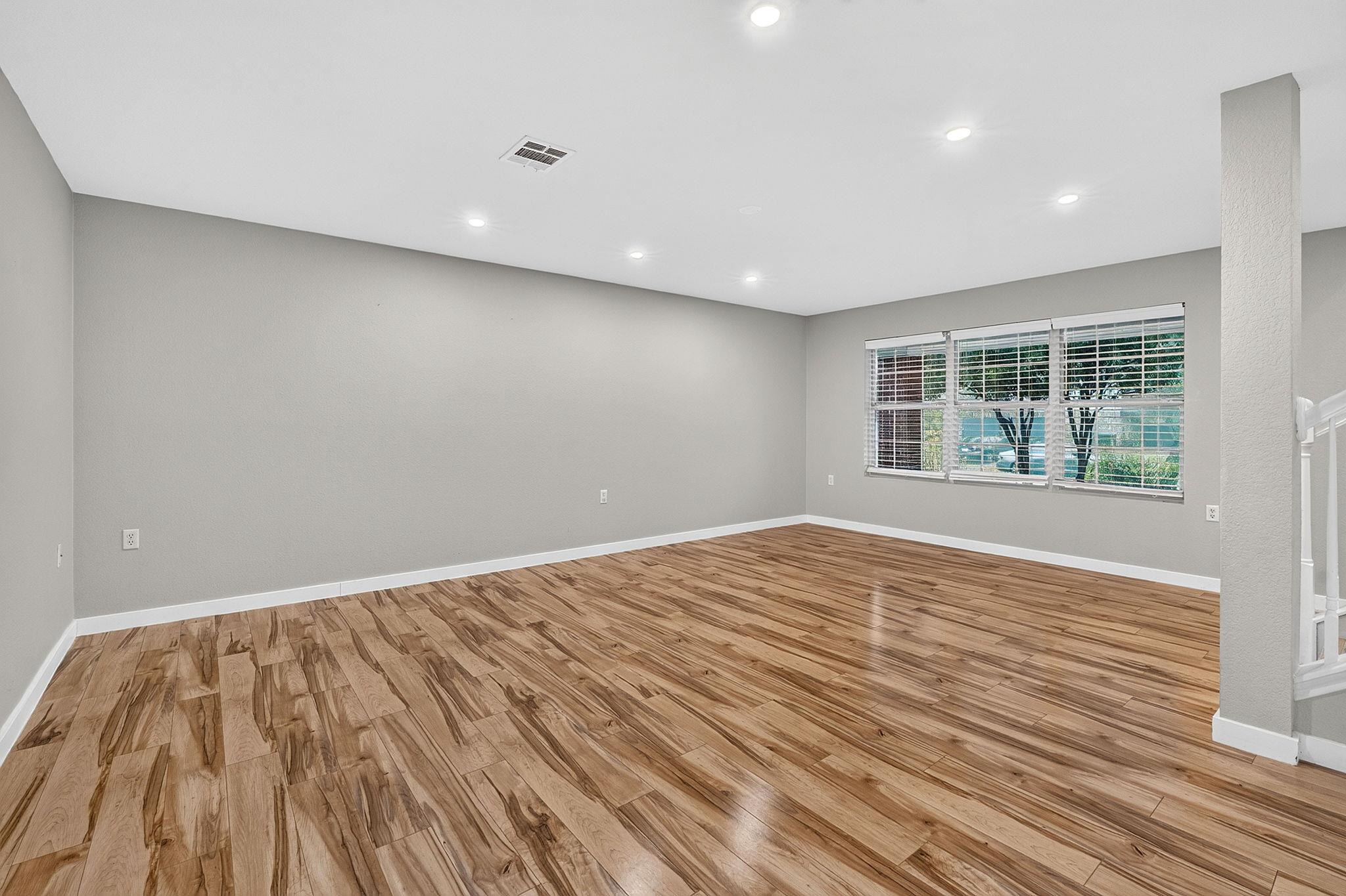 1703  Mimosa Ln, photo 8