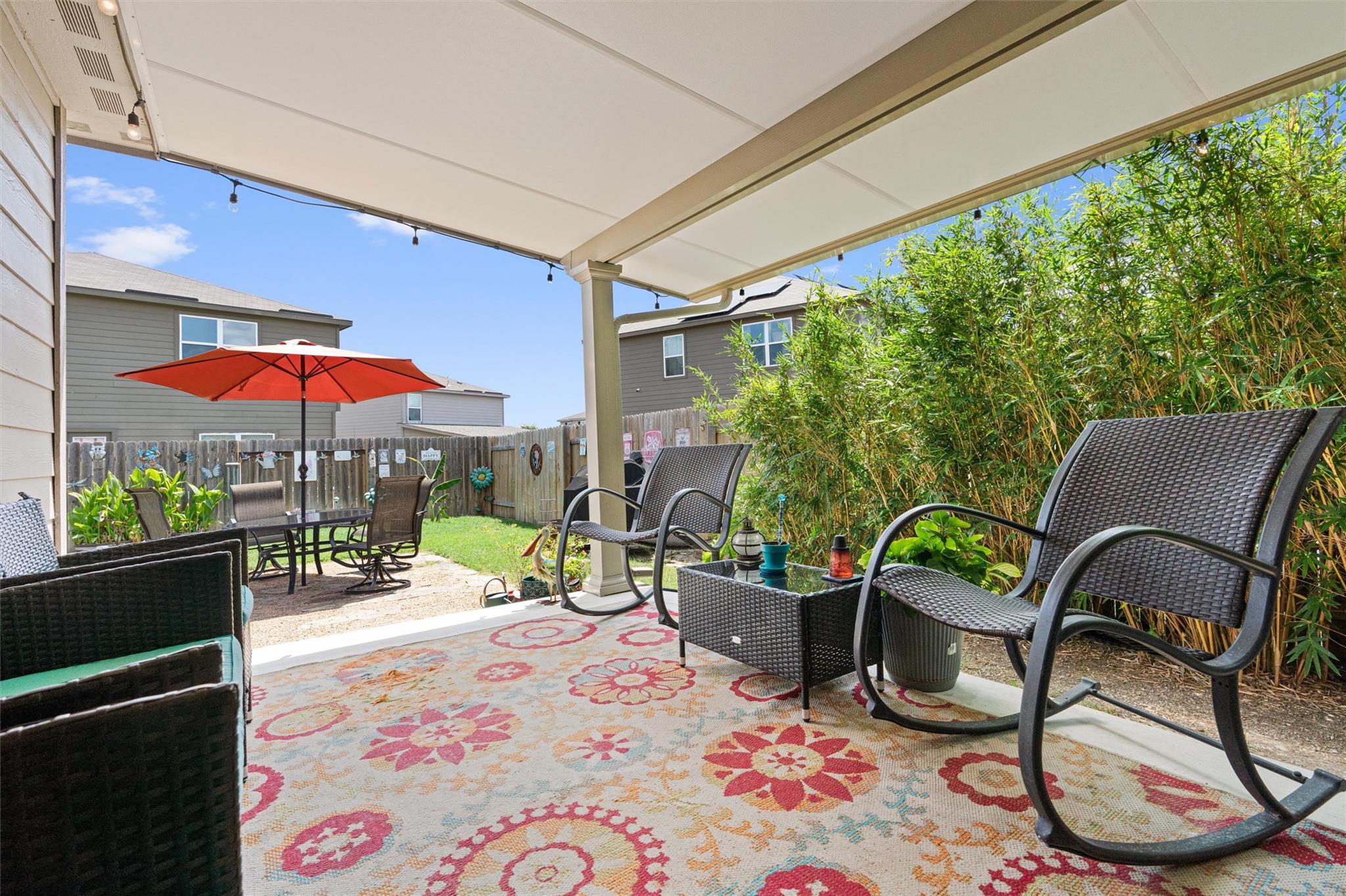 212  Hyacinth Way, photo 2