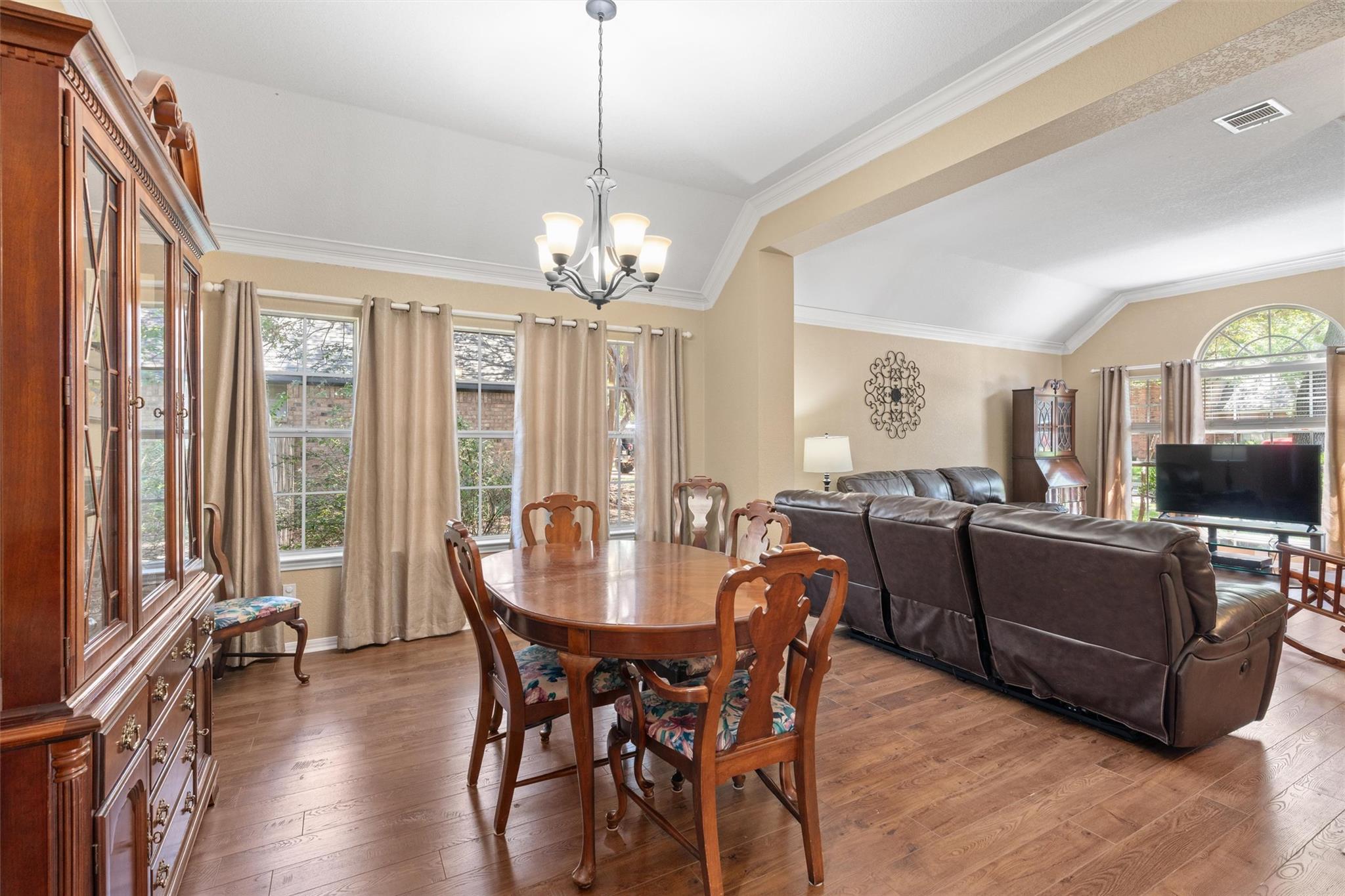 1208  Brophy Dr, photo 8
