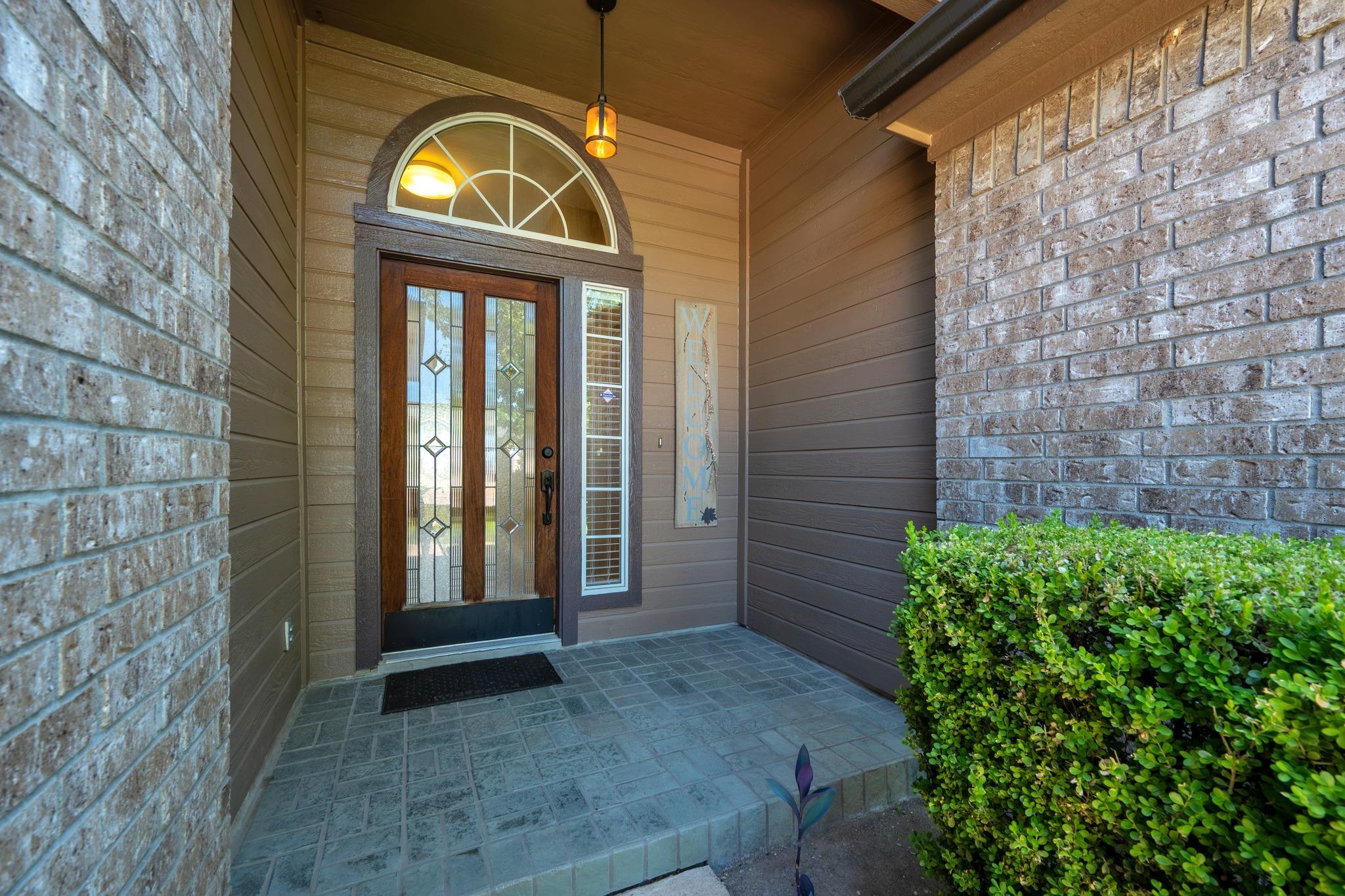 600  Sparkling Brook Ln, photo 4