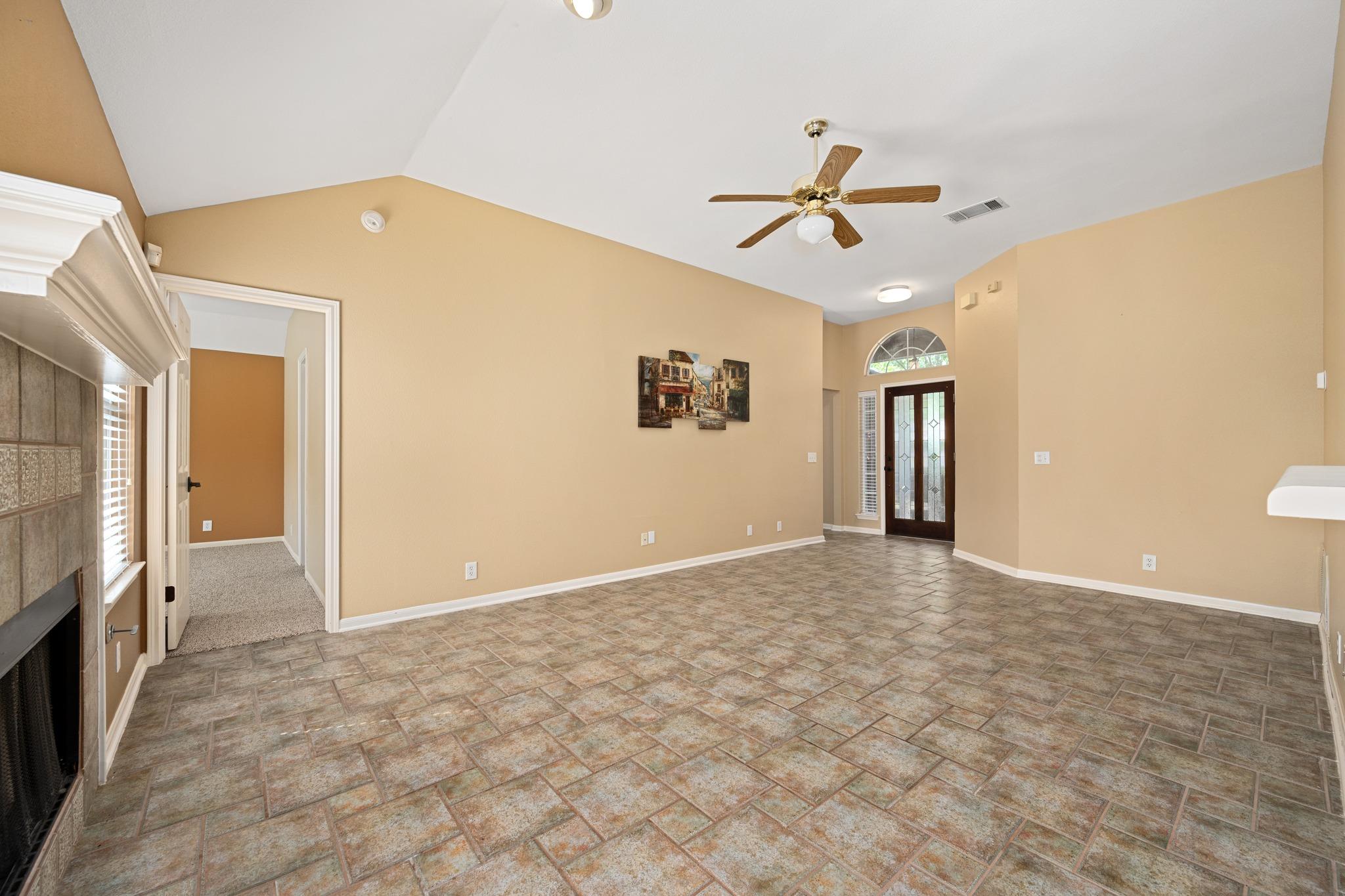 600  Sparkling Brook Ln, photo 7