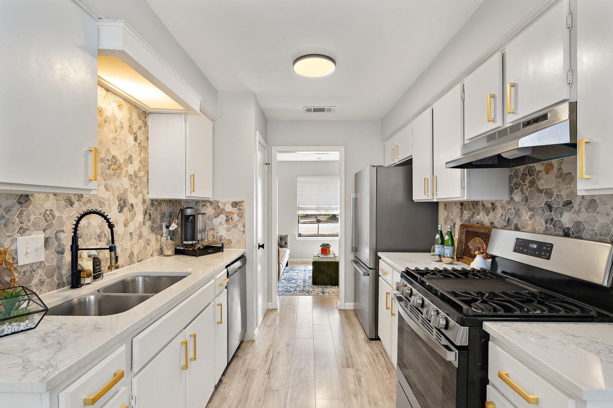 2804  Leeds Cv, photo 10