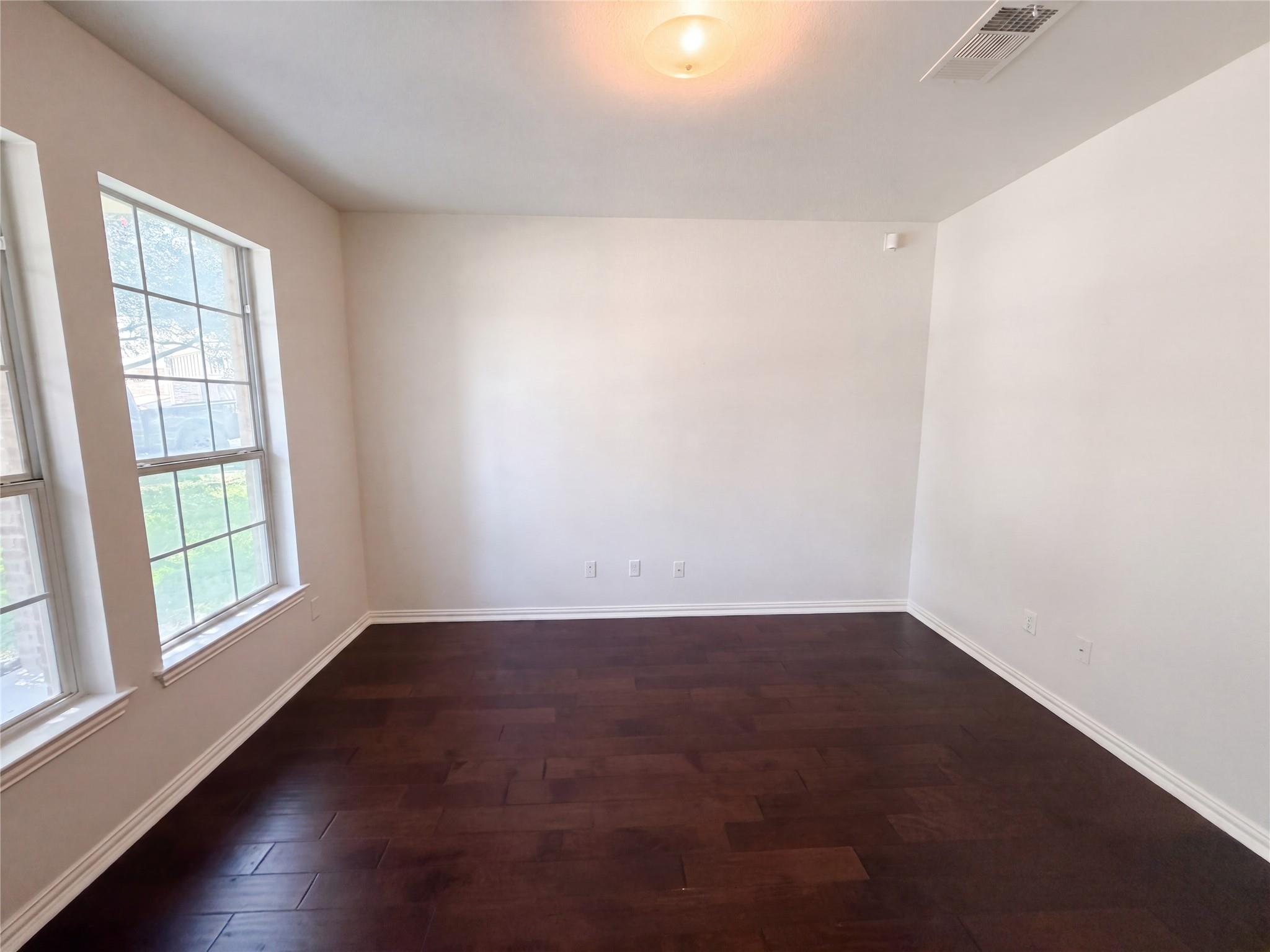 234  Wells Bnd, photo 6