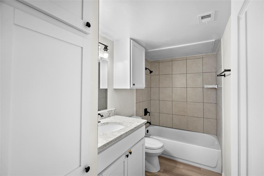 3819  Southway Dr  #211, photo 5