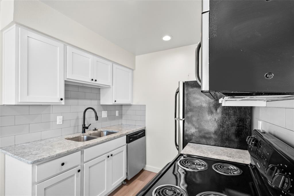 3819  Southway Dr  #211, photo 6
