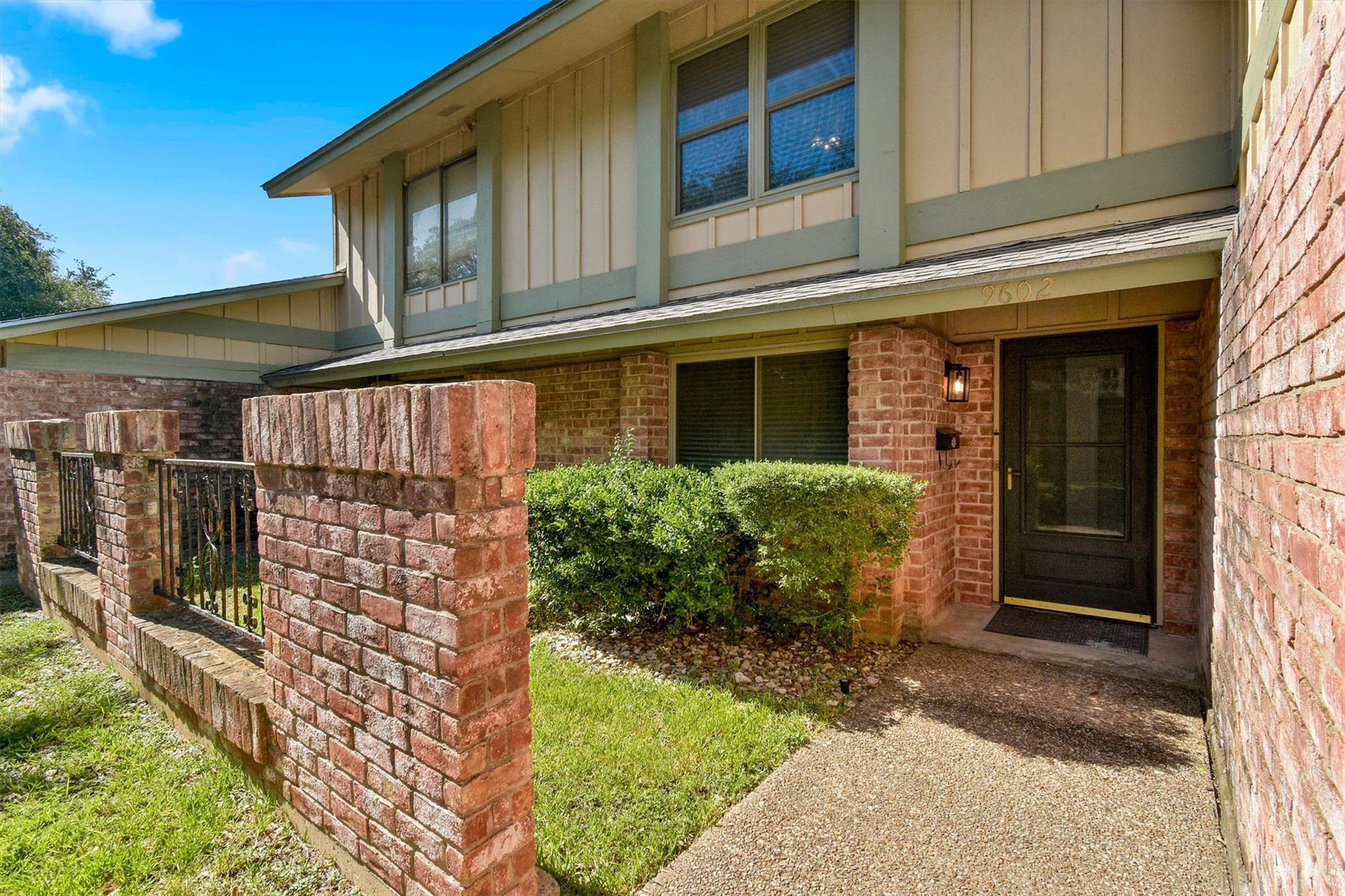 9602  Covey Ridge Ln, photo 3